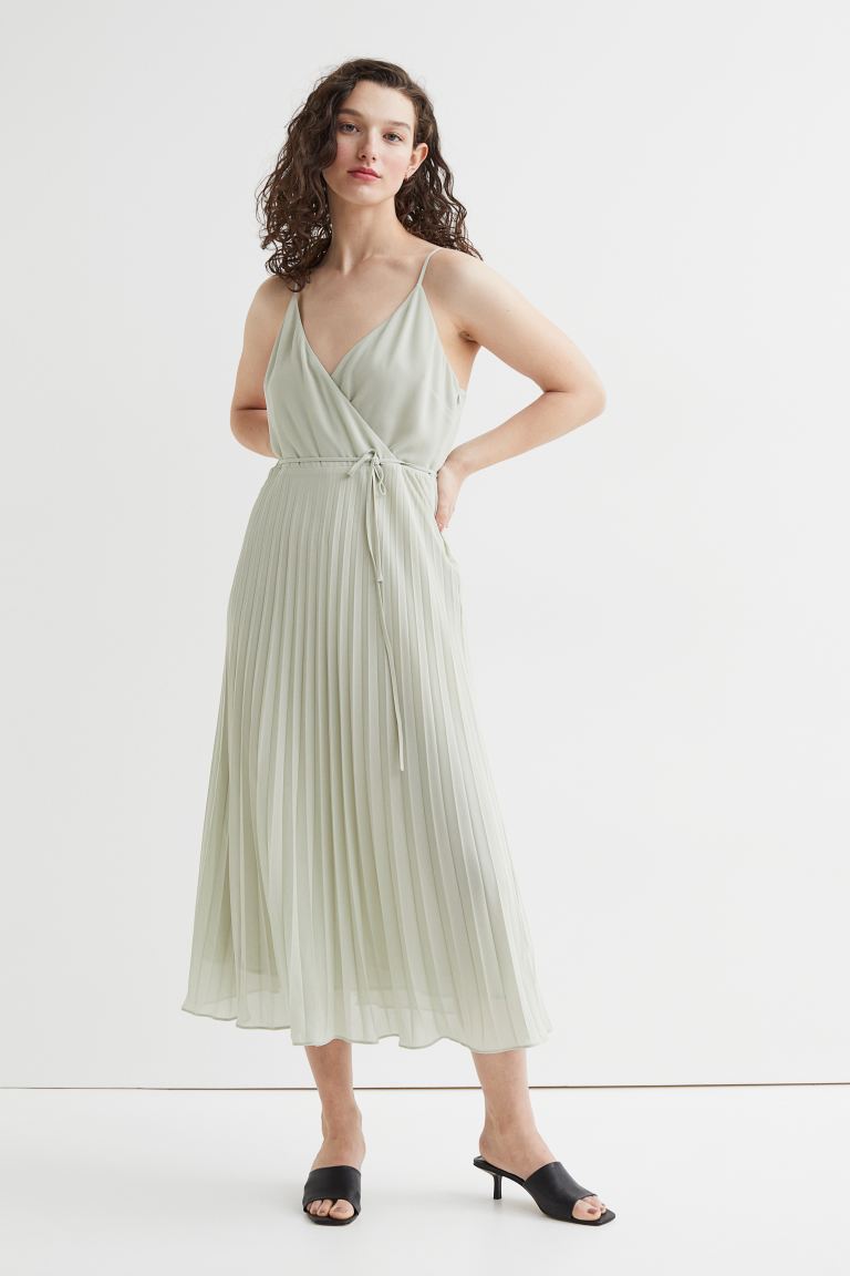 

Платье женское H&M 1059779002 зеленое M (доставка из-за рубежа), 1059779002