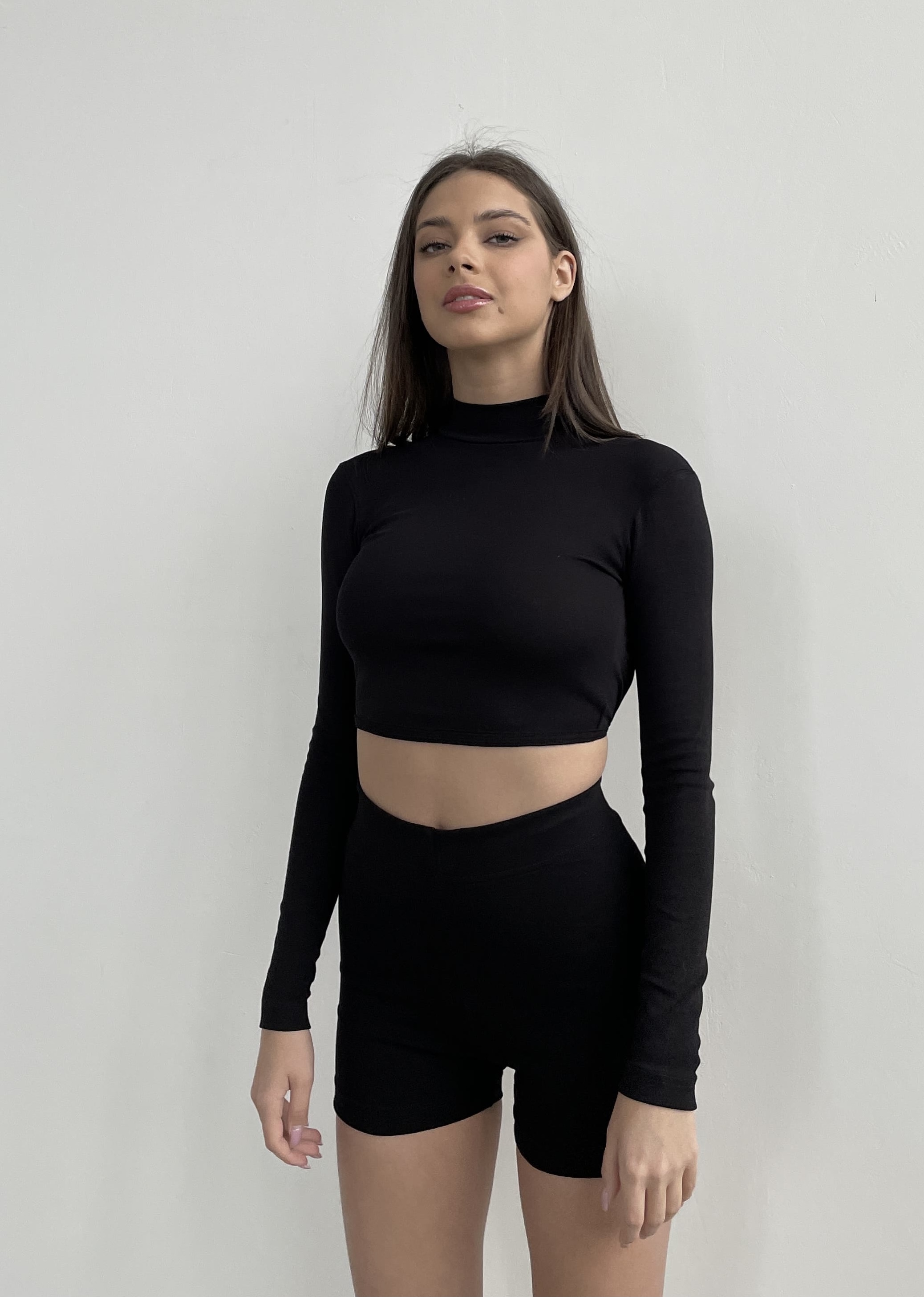 

Топ женский Elements clothes с открытой спинкой черный XS, с открытой спинкой
