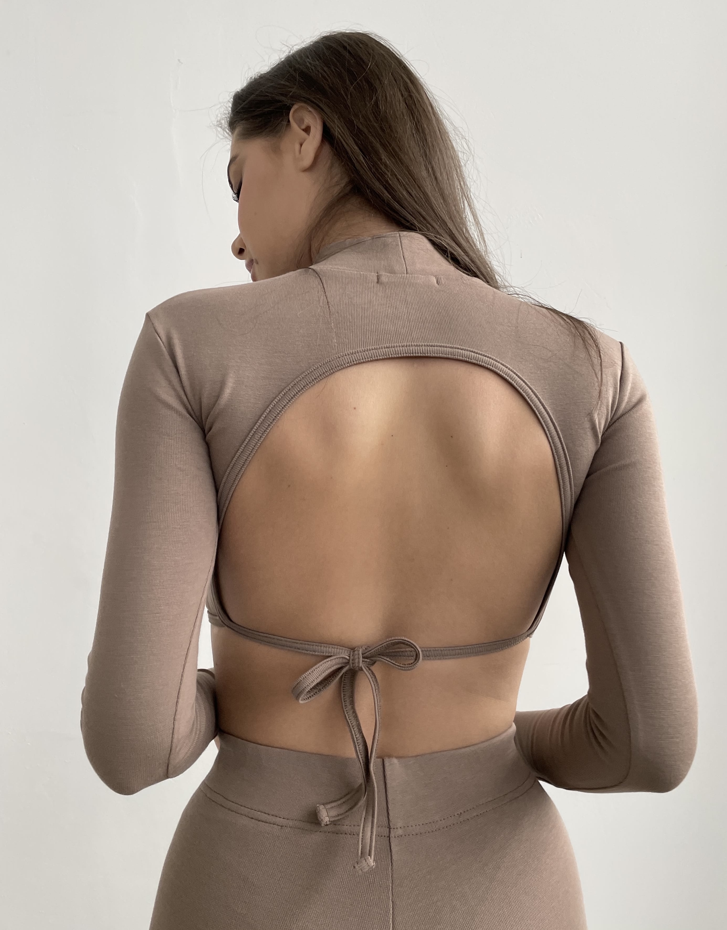 

Топ женский Elements clothes с открытой спинкой коричневый S, с открытой спинкой