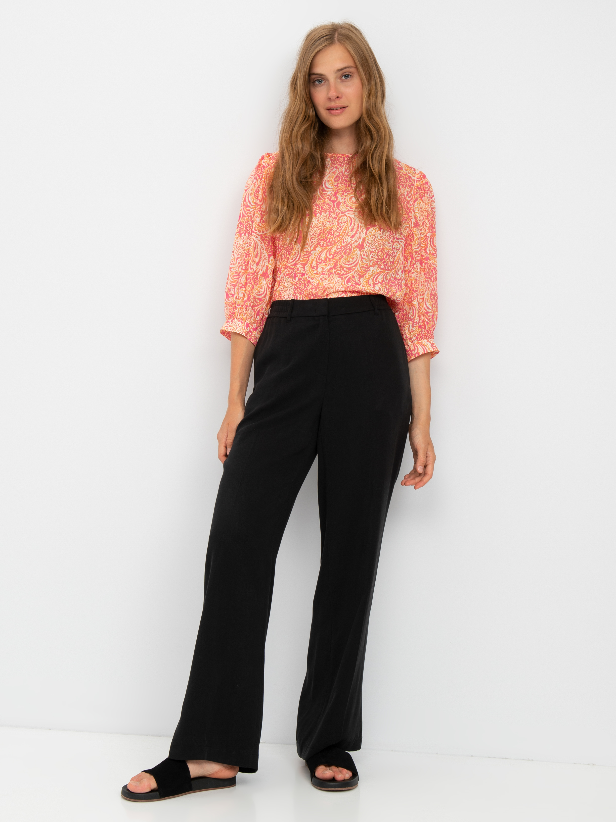 

Брюки женские Gerry Weber 822041-66603 черные 42, Черный, 822041-66603