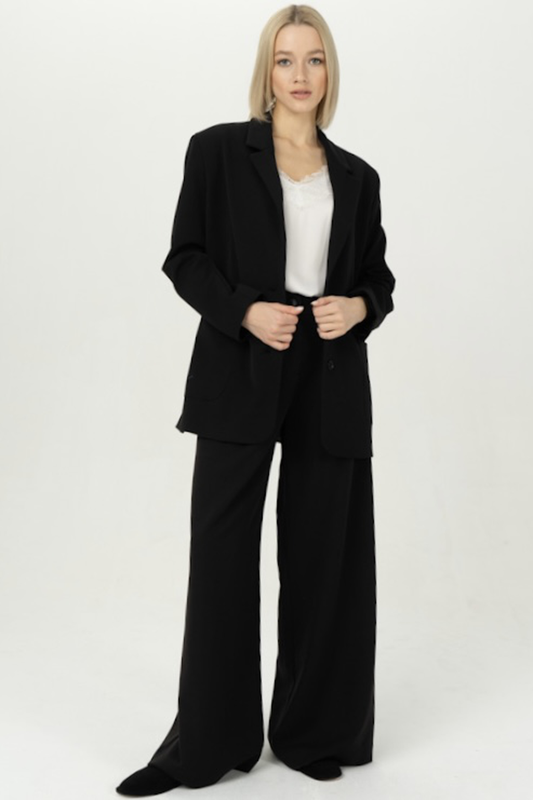 

Пиджак женский Ennergiia AW23-SH01black черный 48 RU, AW23-SH01black