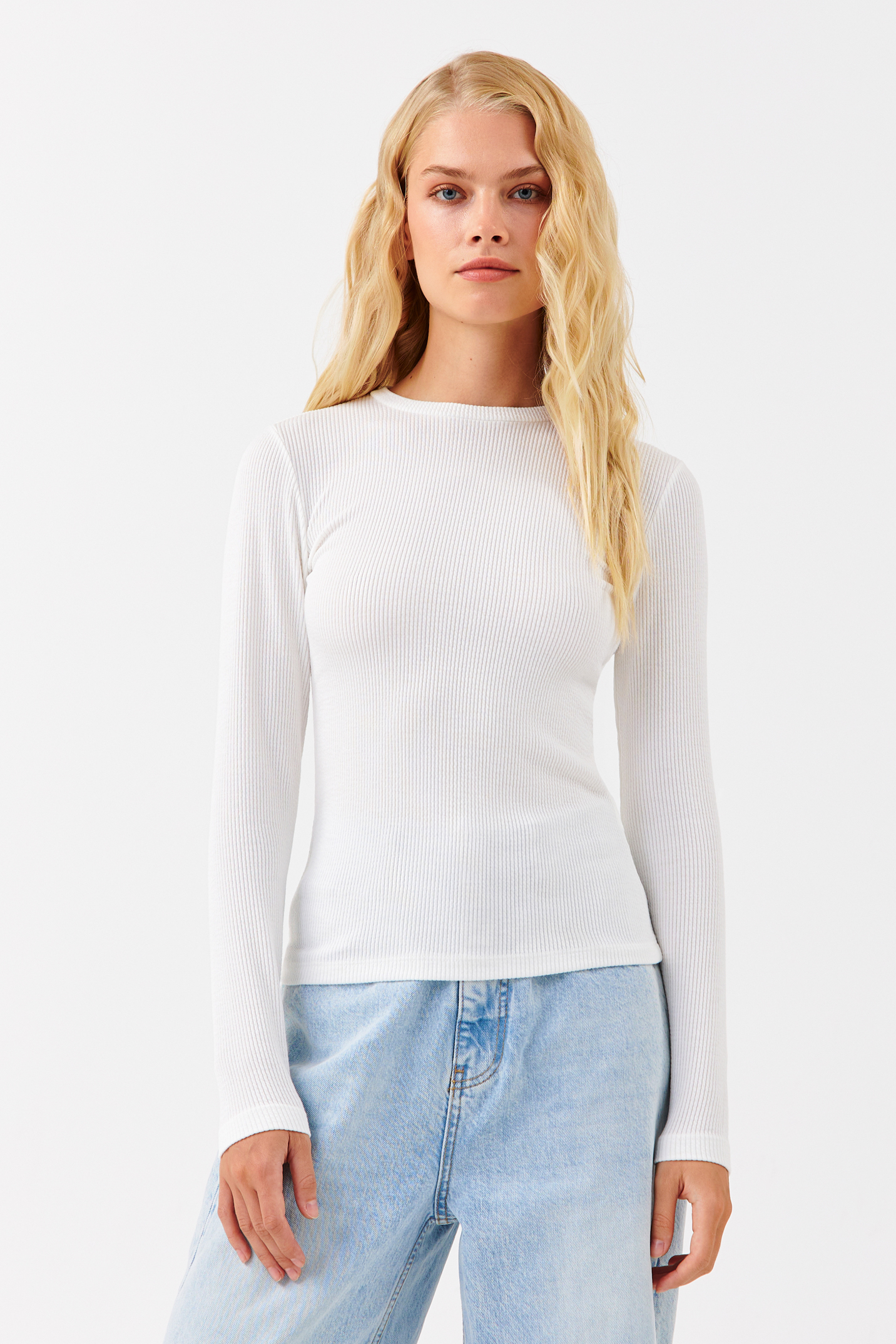 

Лонгслив женский Befree 2241343465-1 белый L/XL, 2241343465-1