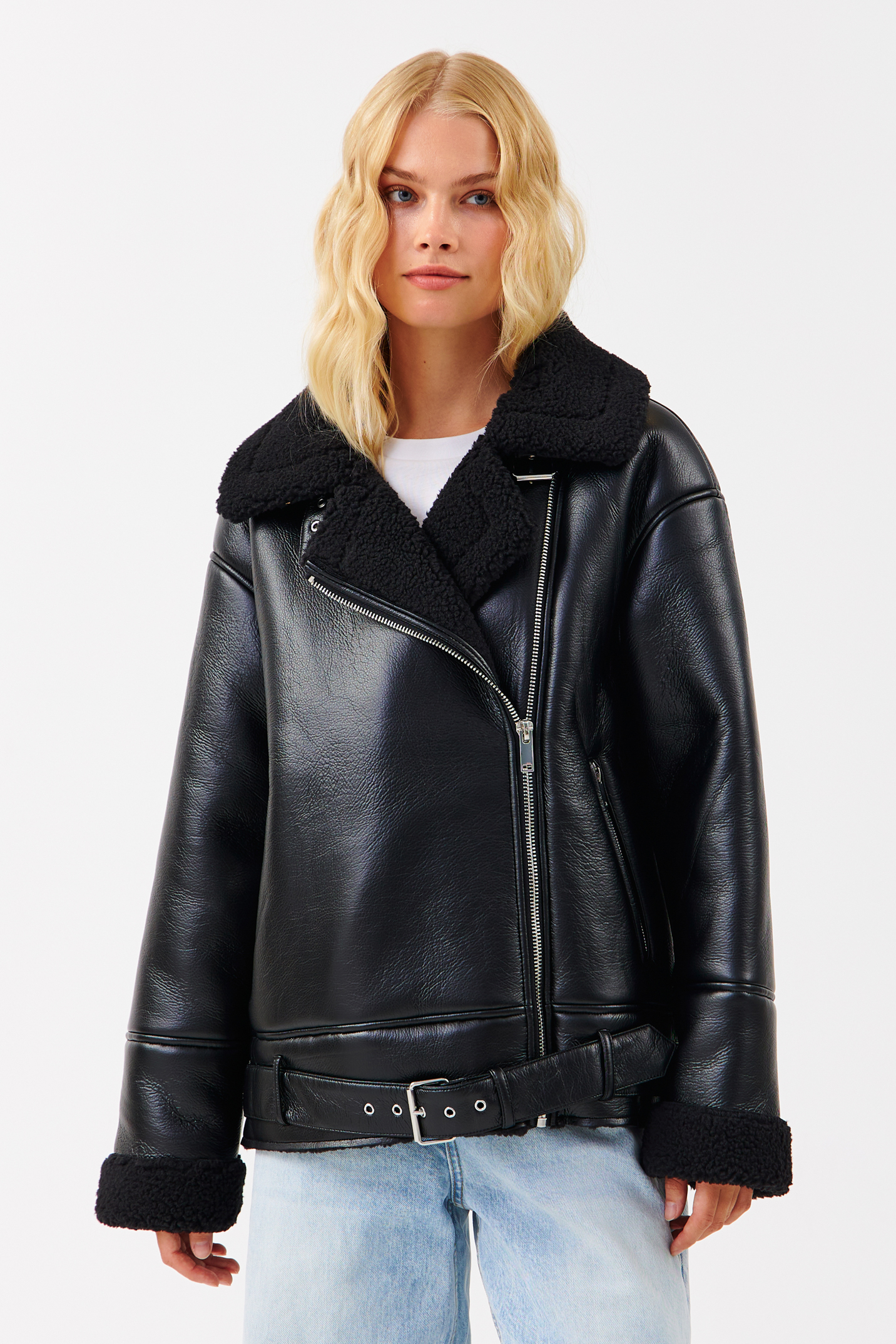 

Дубленка женская Befree 2241257187-50 черная S, 2241257187-50