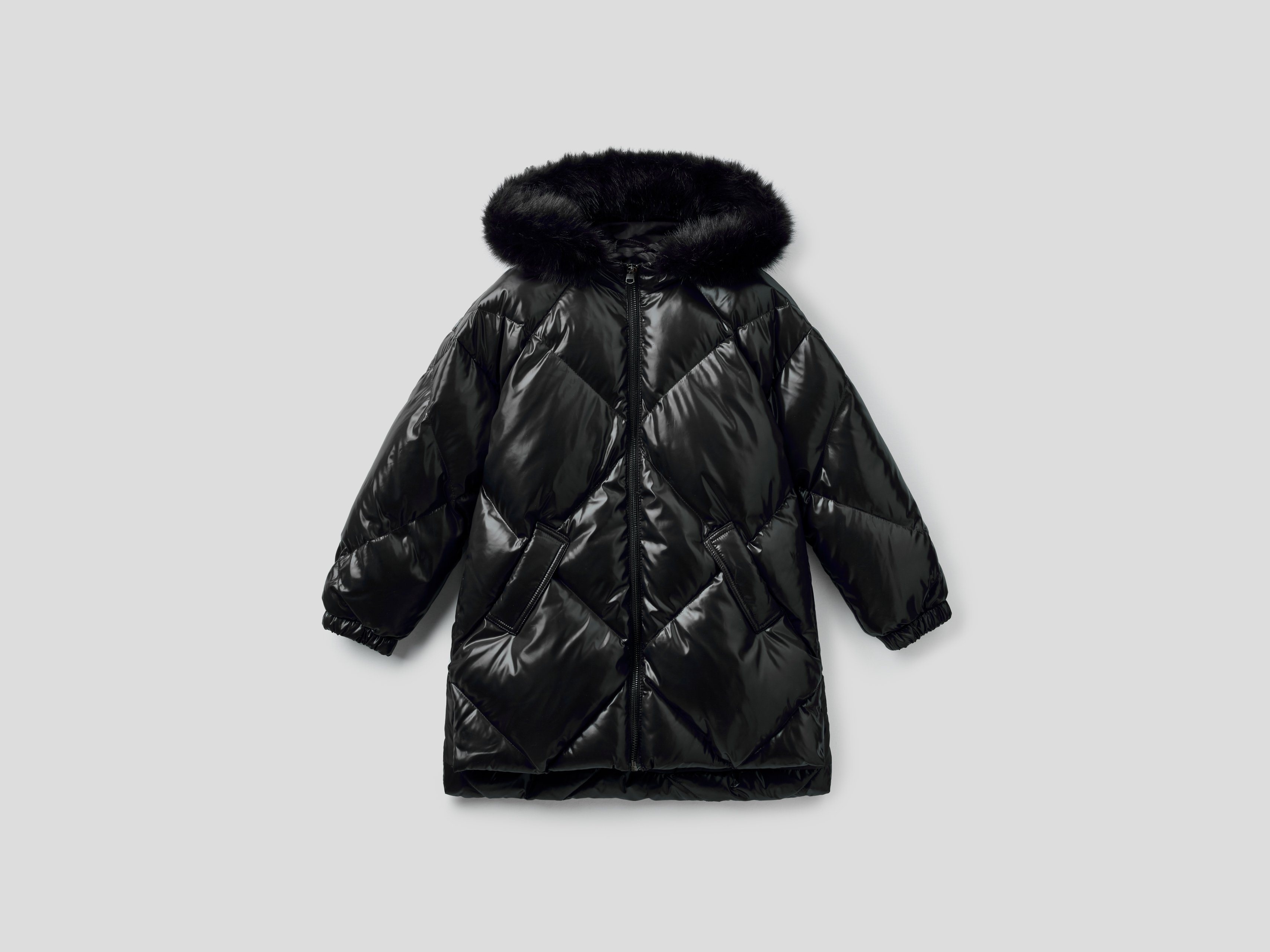 

Пуховик для девочек Benetton цв. черный р.110, 21A_2EO053L10