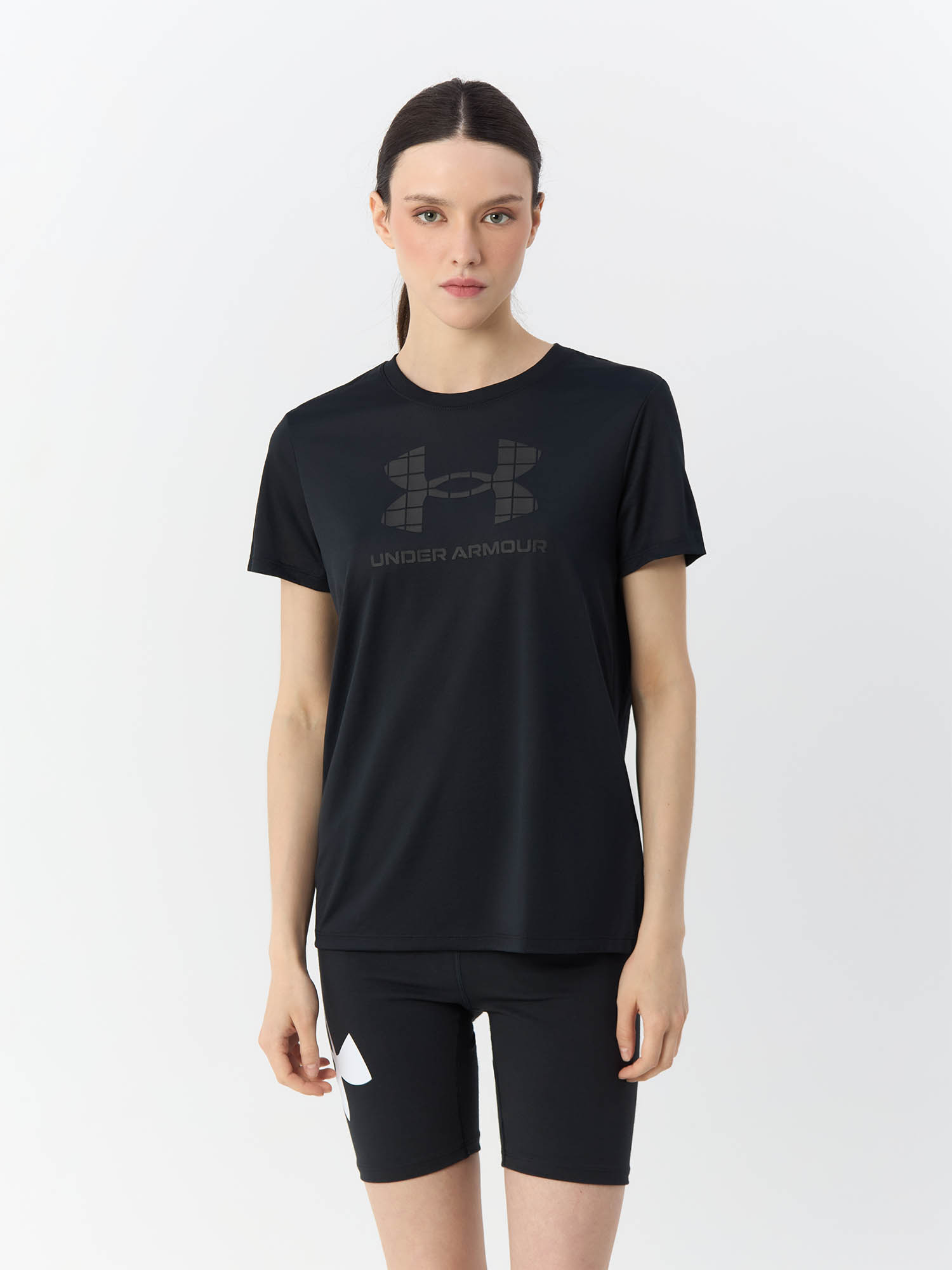 Футболка женская Under Armour 1383091-1 черная 48-52 RU 4559₽