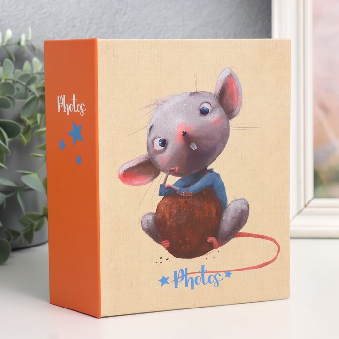 

Фотоальбом на 100 фото 10х15 см, пластик. листы mice and bunny Мышка