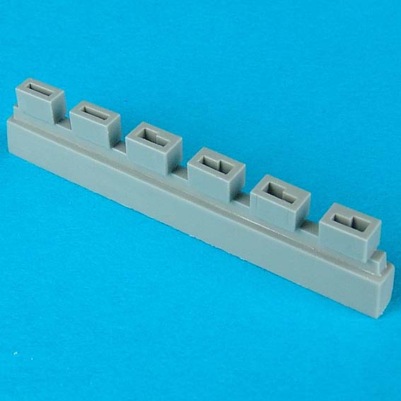 

Конверсионный набор Quickboost 1/48 для Spitfire Mk IX Empty shell case chute QB48 075