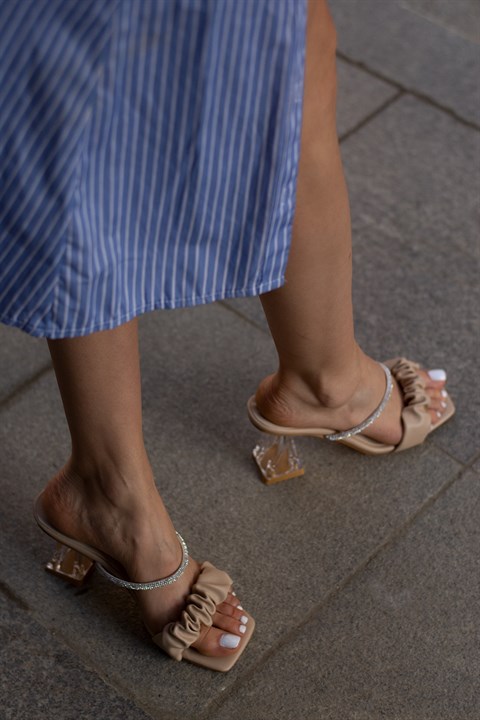 

Сабо женские Shoes Bellas 1173 бежевые 37 EU (доставка из-за рубежа), 1173