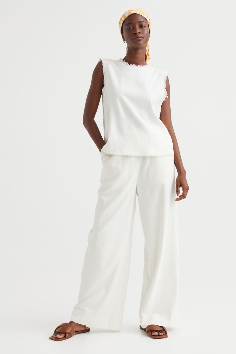 

Брюки женские H&M 1072520001 белые 40 EU (доставка из-за рубежа), 1072520001