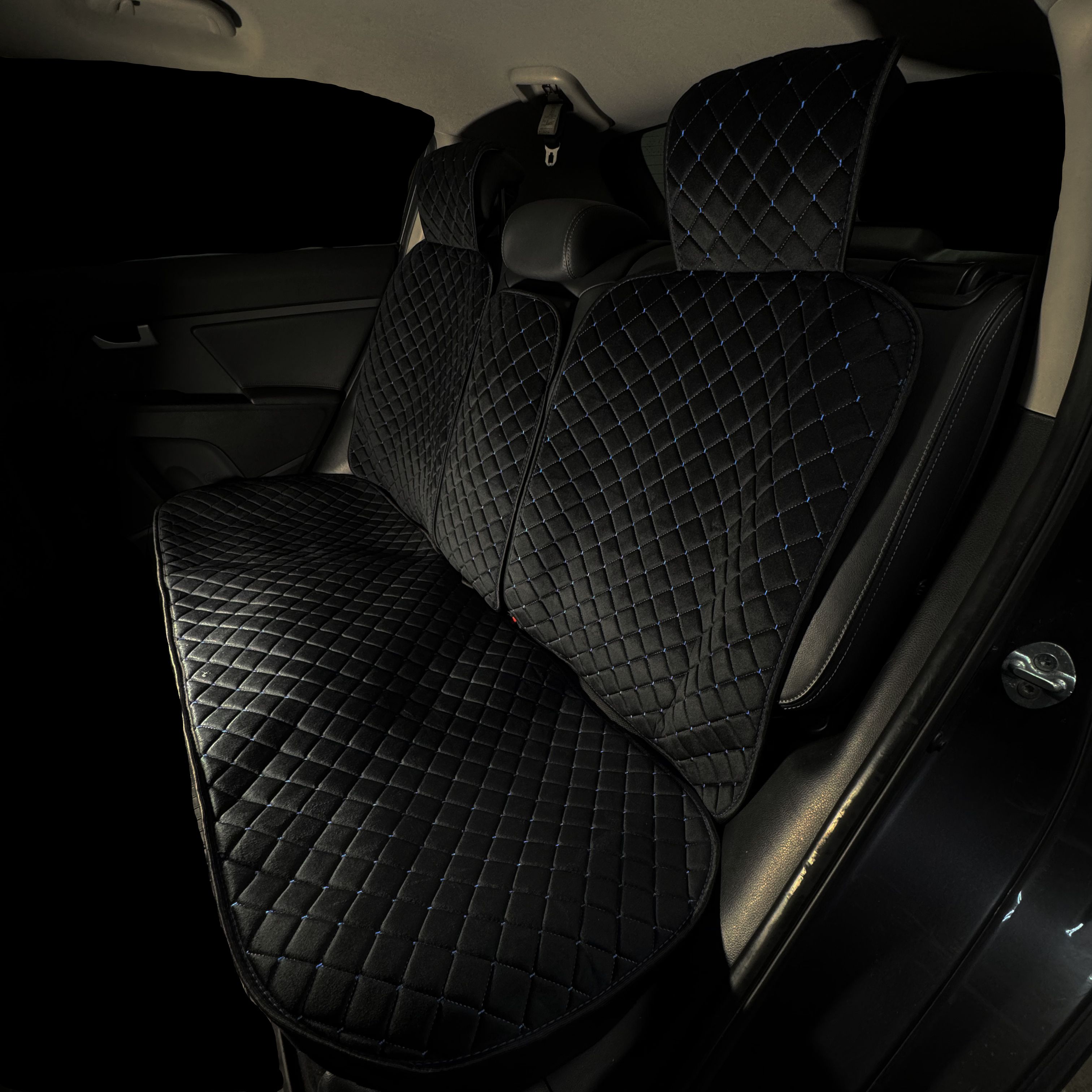

Накидки GU для Ауди РС6 (2007-2012)/Audi RS 6 на задние сиденья