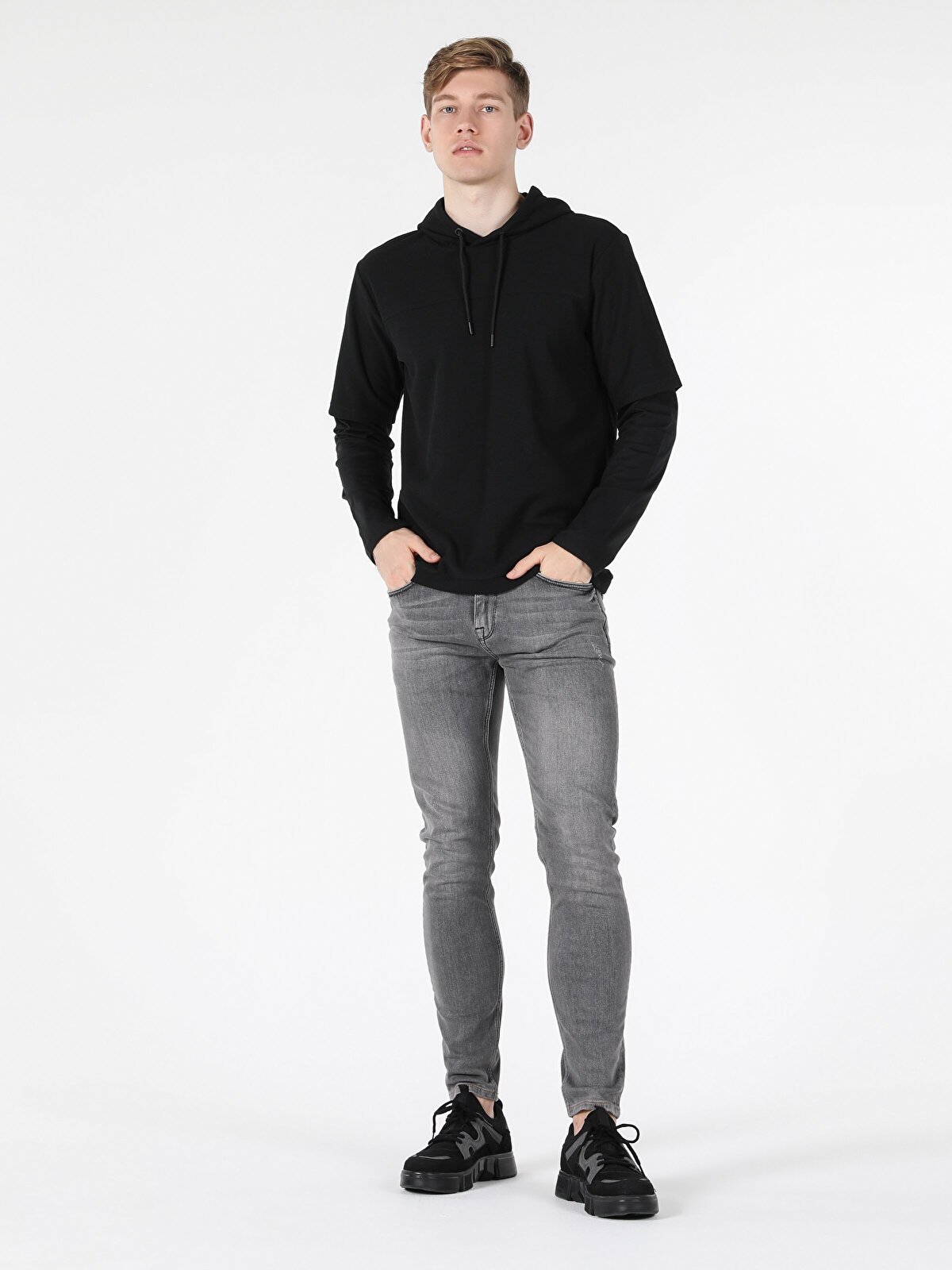 

Лонгслив мужской Colins CL1056773_Q1.V1 черный XL, CL1056773_Q1.V1