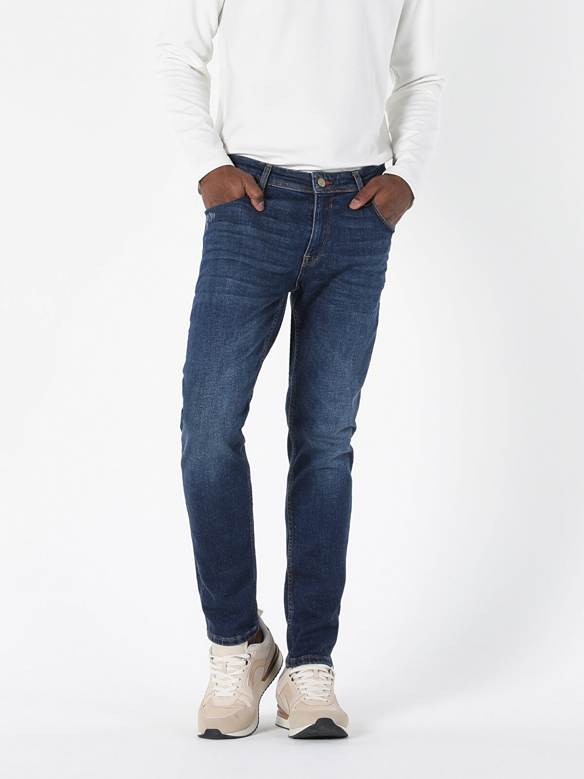 

Джинсы мужские Colins CL1057856_Q1.V1_DN02953 синие 29-34 INT, Синий, CL1057856_Q1.V1_DN02953