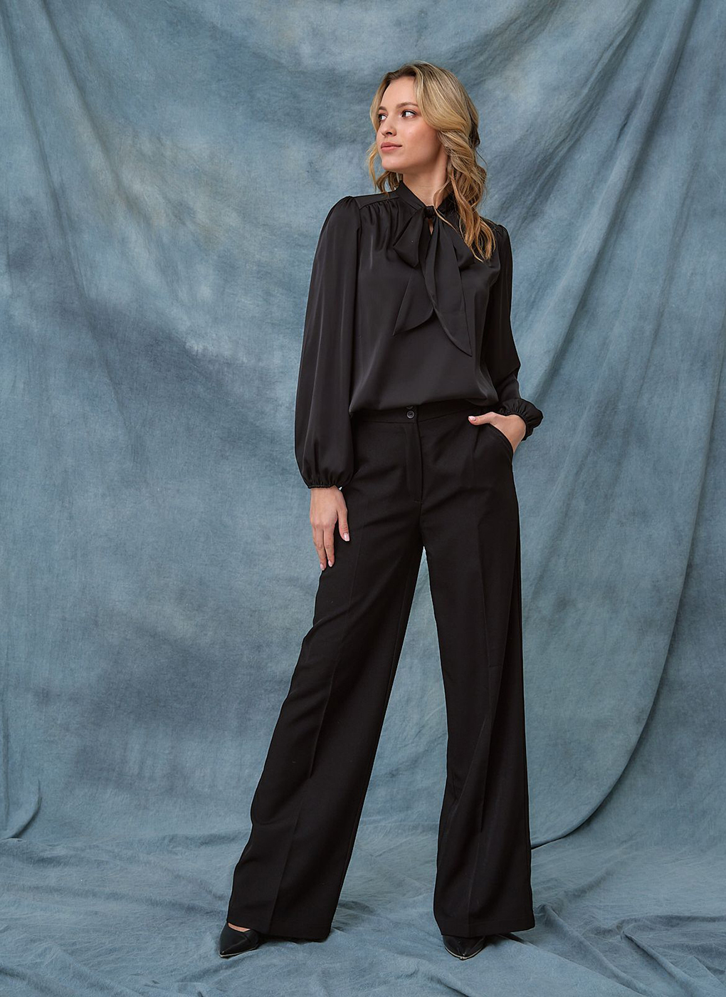 

Блуза женская Каляев 60952 черная 48 RU, 60952