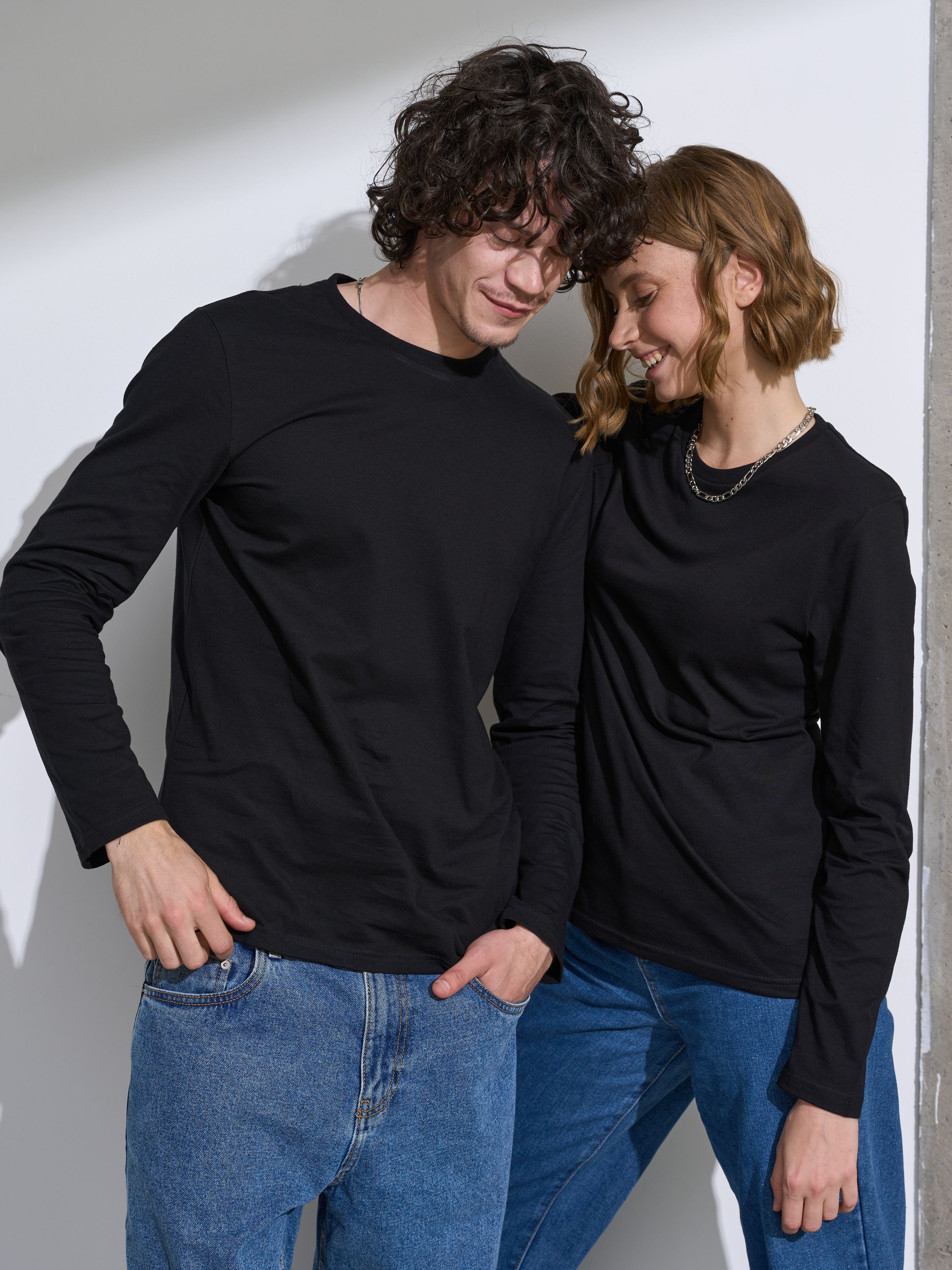 

Лонгслив унисекс Uzcotton UZ-M-L черный 60-62\4XL, UZ-M-L