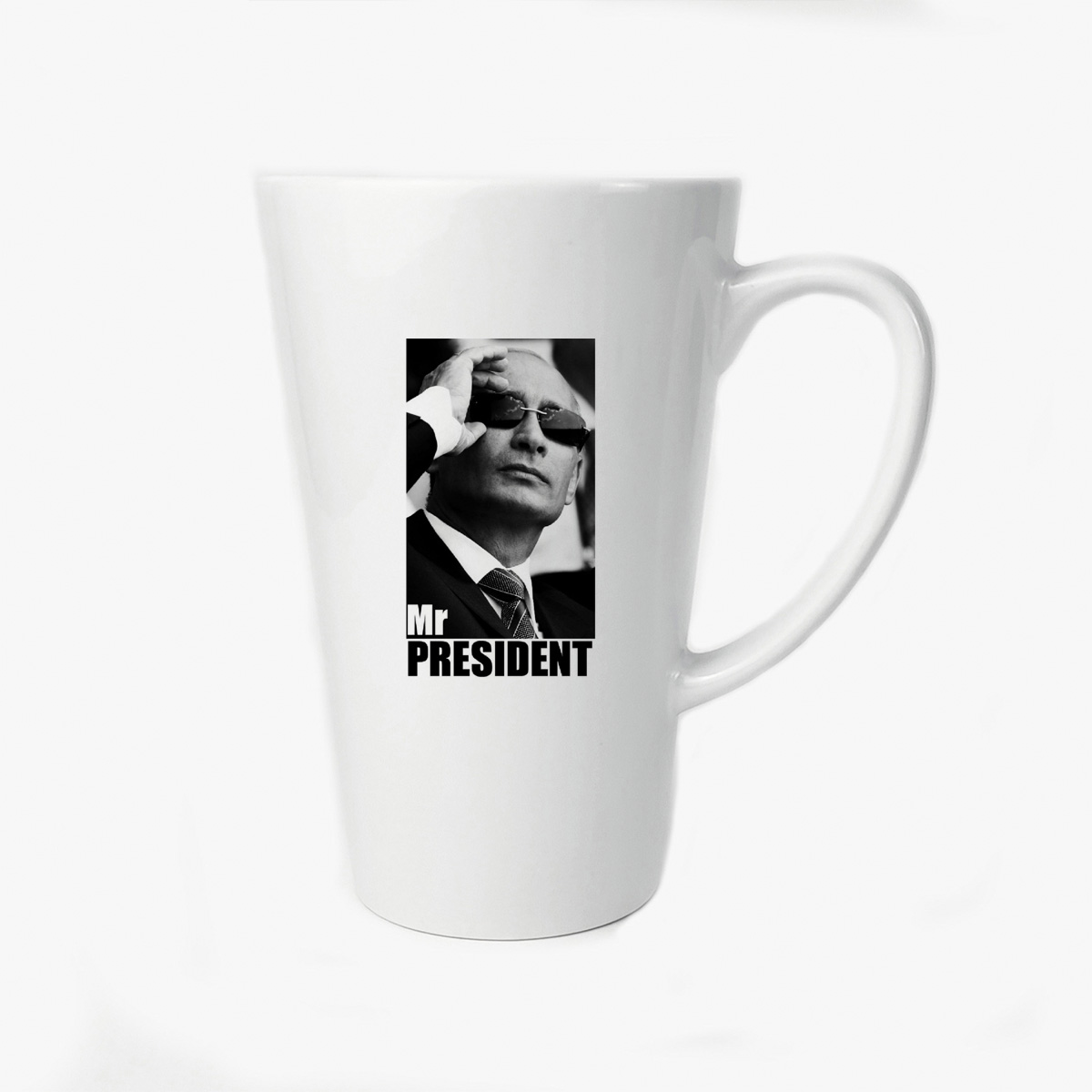 

Большая конусная кружка CoolPodarok Mr President (мистер призидент Путин)