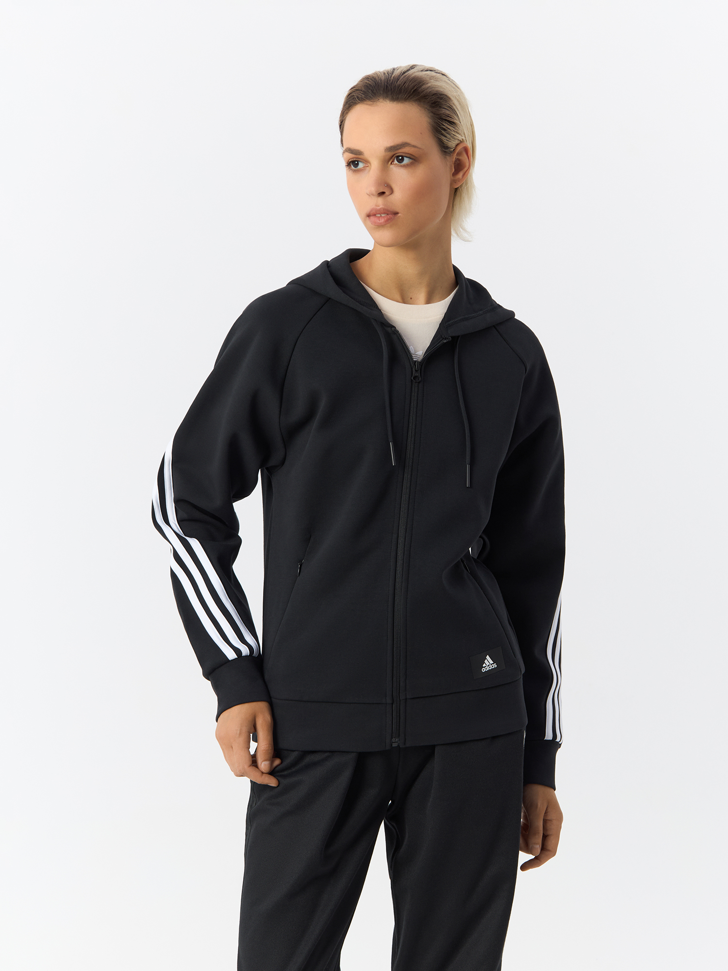 Толстовка женская Adidas Sportswear 3-Stripes Future Icons H57287 черная 44 RU 4663₽