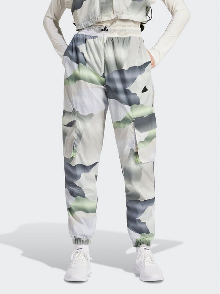 

Спортивные брюки женские Adidas City Escape Camo IX3839 белые XL, Белый, City Escape Camo IX3839