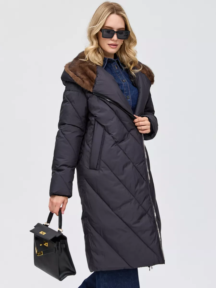 

Пальто женское LAWINTER 84110 черное 42 RU, Черный, 84110