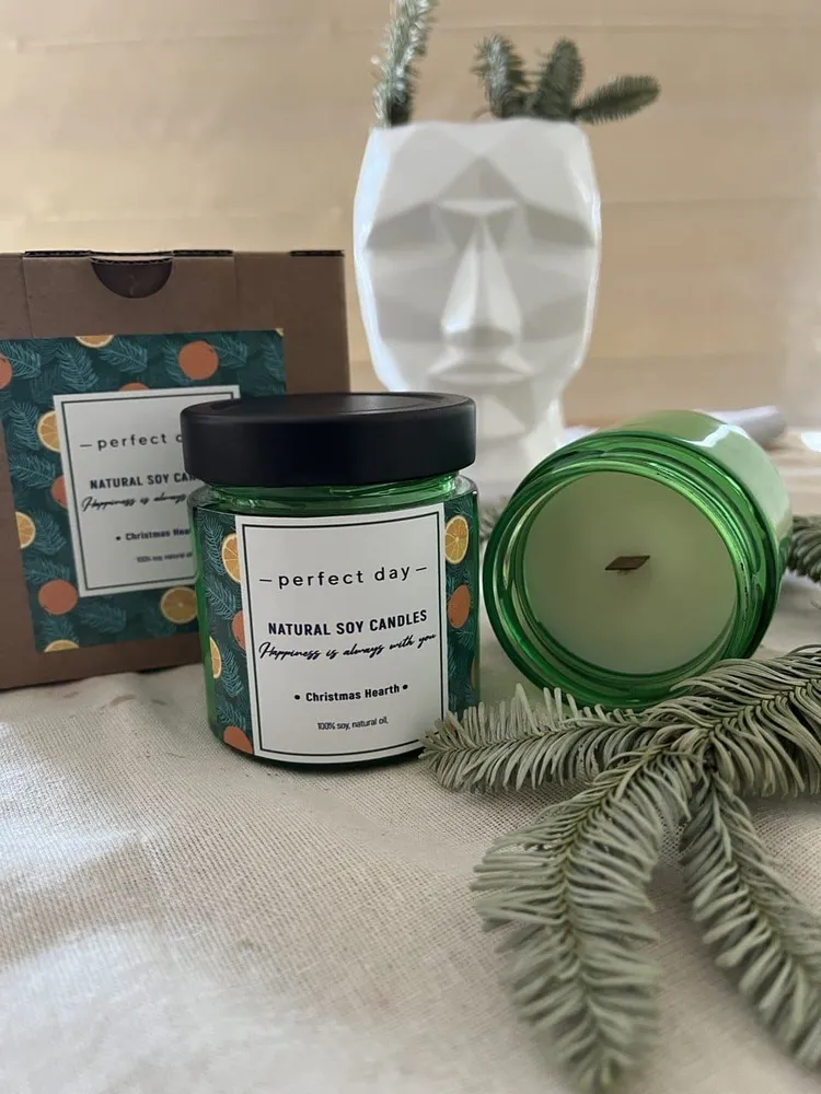 Свеча ароматическая PERFECT DAY CANDLES Рождественский очаг деревянный фитиль