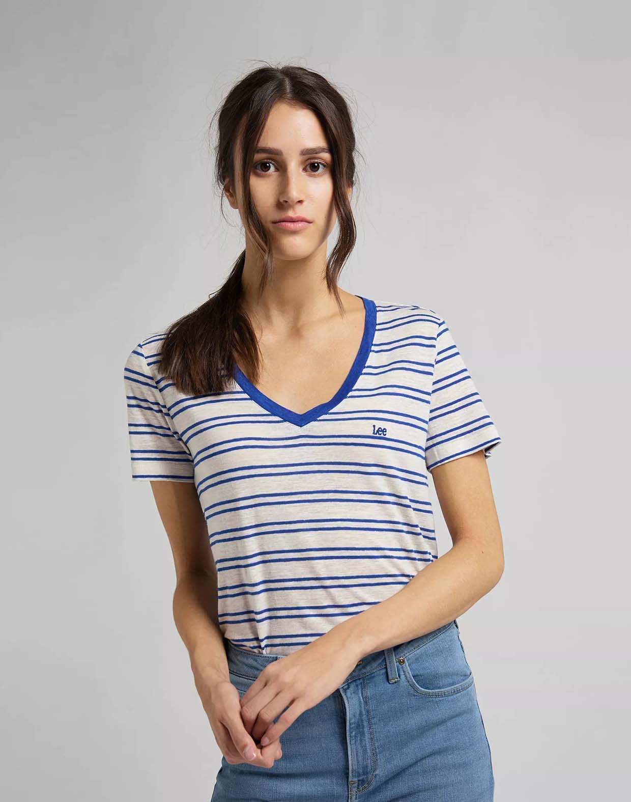 фото Футболка женская lee v neck tee ecru белая s