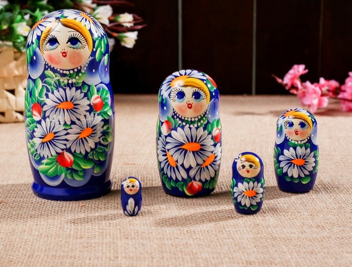 

Деревянная игрушка Sima-land Матрешка Ромашки, голубоглазая синяя, 5 кукол