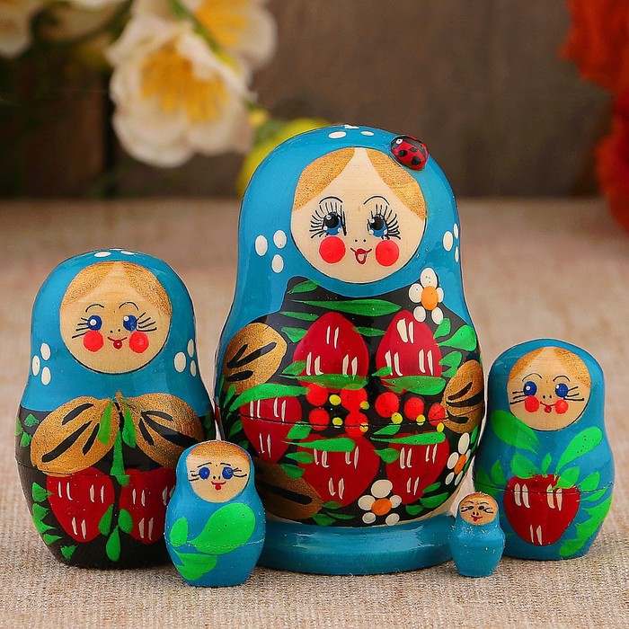 Деревянная игрушка Sima-land Матрёшка Божья коровка, голубое платье, 5 кукол, 10 см