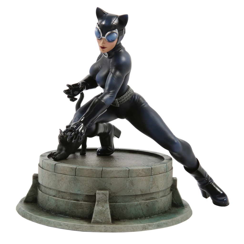 фото Фигурка chronicle collectibles catwomen