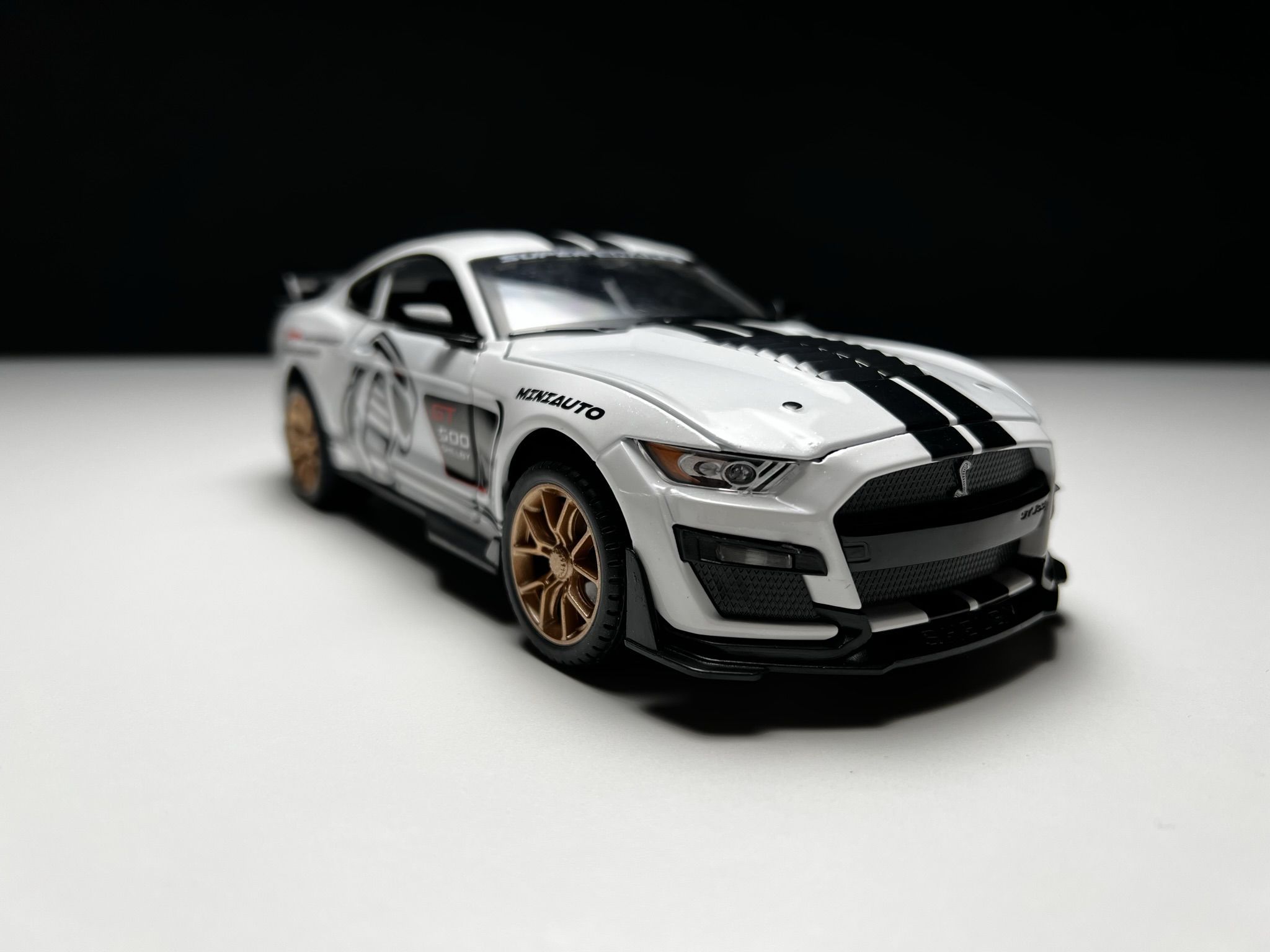 Машинка металлическая Элемент Ford Mustang Shelby 1:24 машина ford shelby mustang gt500 2020 yellow 1 18 31452