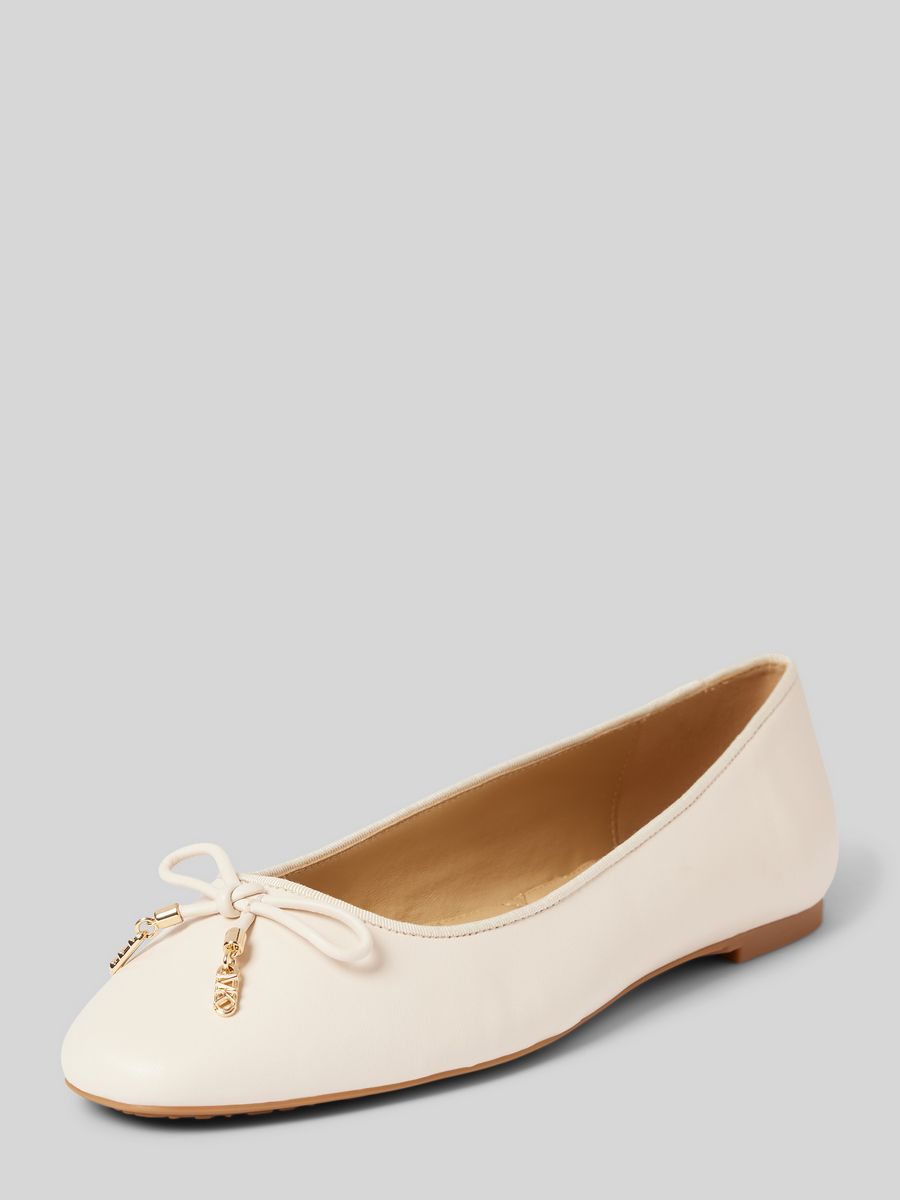 

Балетки женские Michael Kors 40F3NRFP1L белые 39 EU, Белый, 40F3NRFP1L