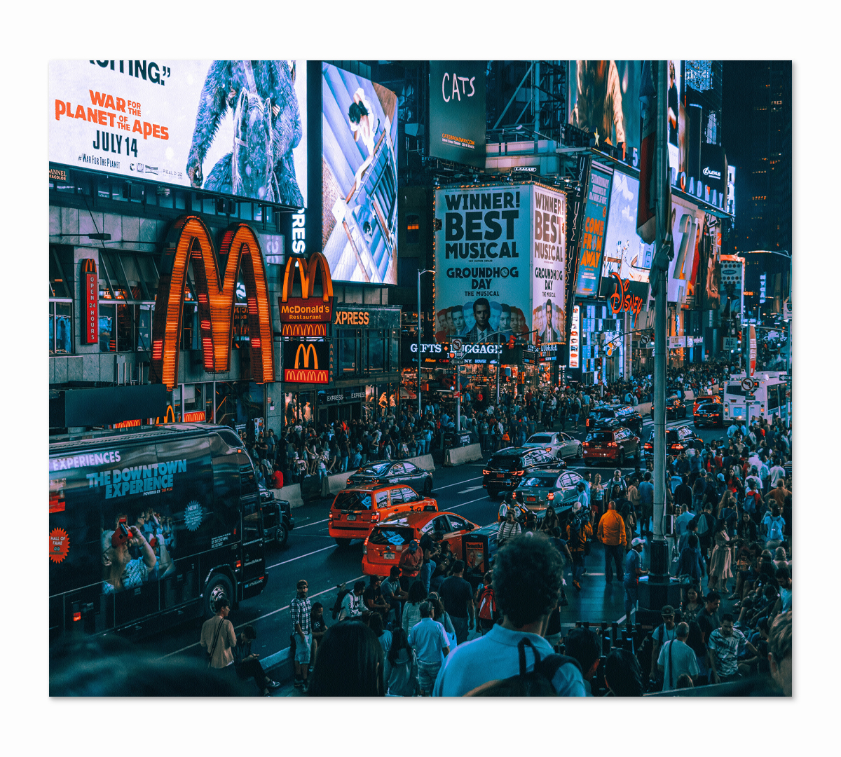 

Картина интерьерная на холсте Poly Print Art Бродвей 50х40 см.