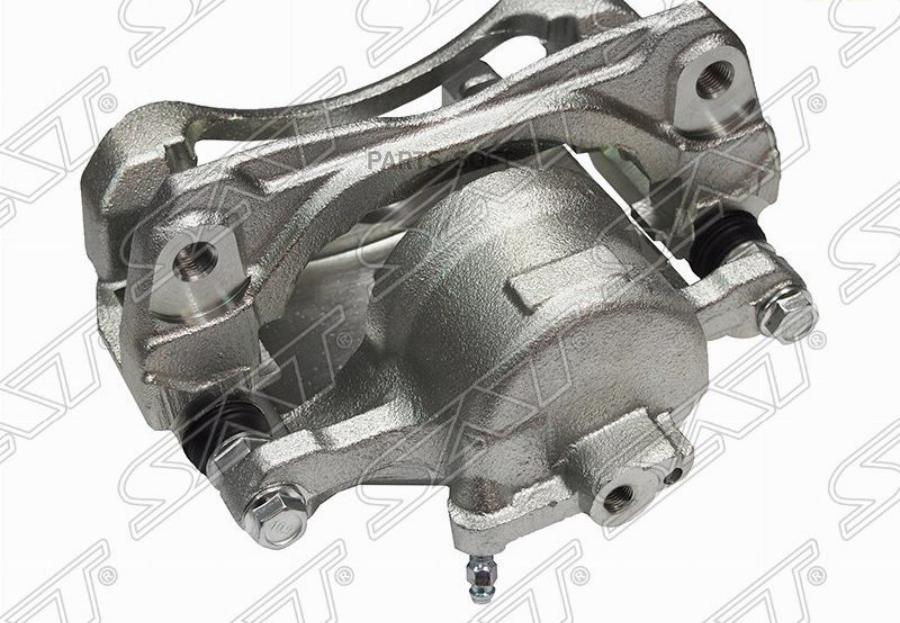 

SAT Суппорт тормозной FR TOYOTA CAMRY #CV30 RH