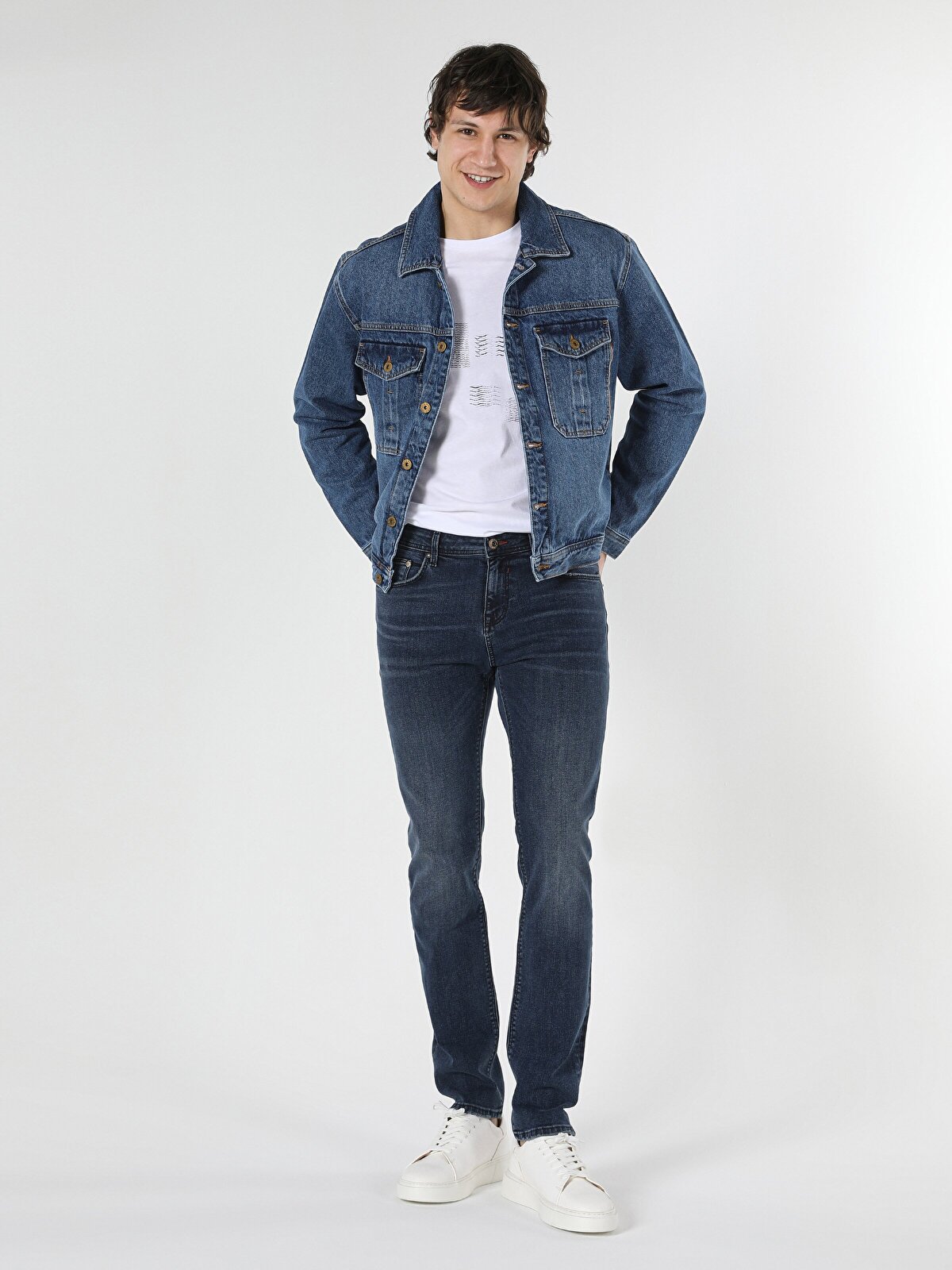 

Джинсы мужские Colins CL1058229_Q1.V1_DN02975 синие 32-36 INT, CL1058229_Q1.V1_DN02975