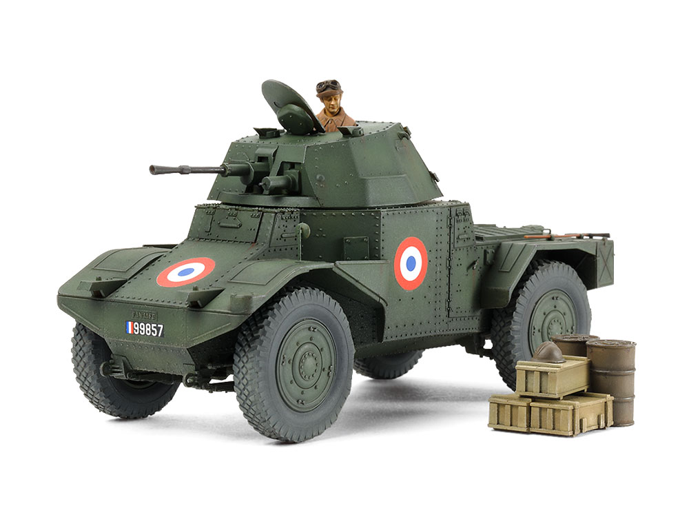 фото Сборная модель tamiya 1/35 французск разведывател бронеавтомобиль amd 35 с 1 фигурой 32411