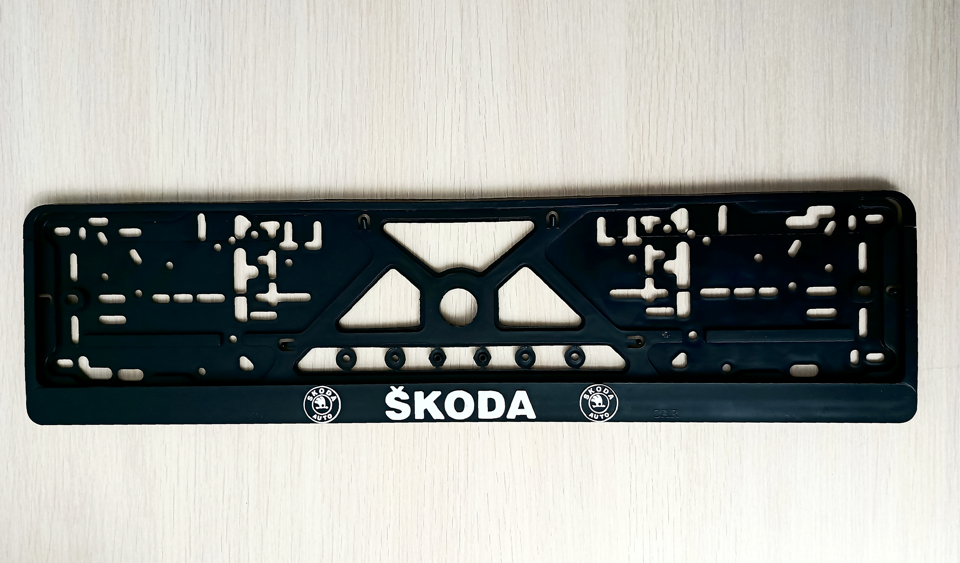 

Рамка номерного знака Логоавто SKODA ШКОДА, 1шт, рельеф