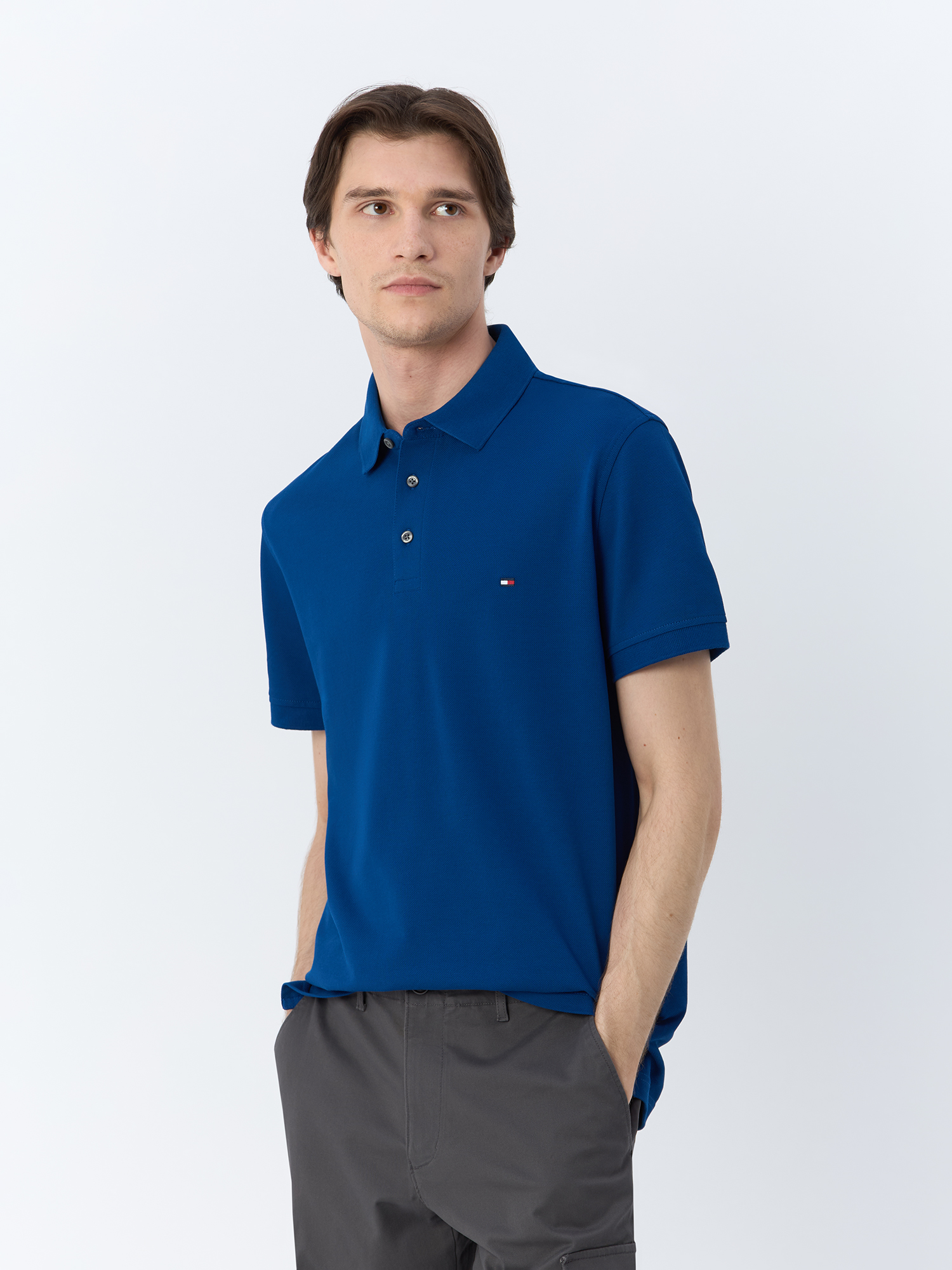 

Футболка мужская Tommy Hilfiger Slim Fit MW0MW17771C5J синяя 2XL, Синий, Slim Fit