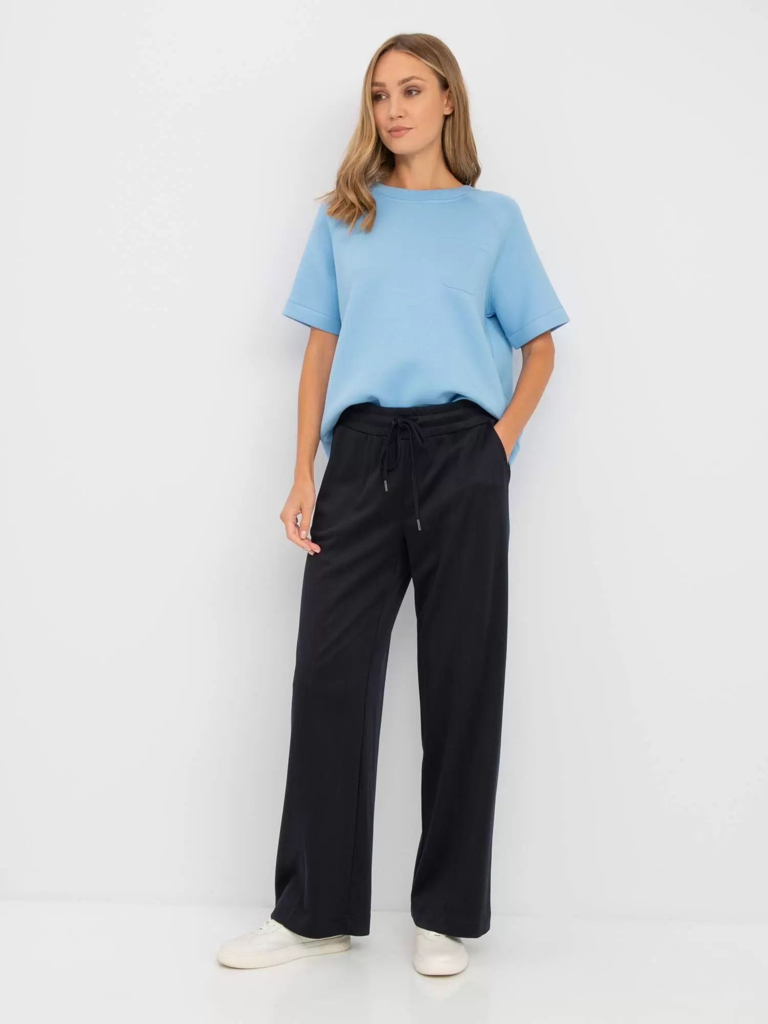 

Спортивные брюки женские Gerry Weber 822189-44025 синие 40, Синий, 822189-44025