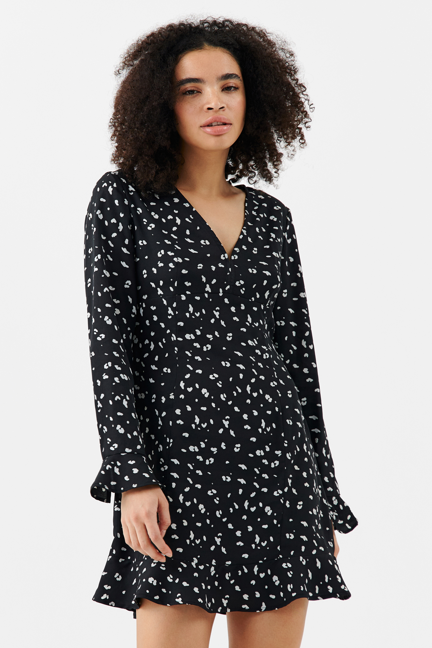 

Платье женское Befree 2231522566-53 черное L/XL, 2231522566-53