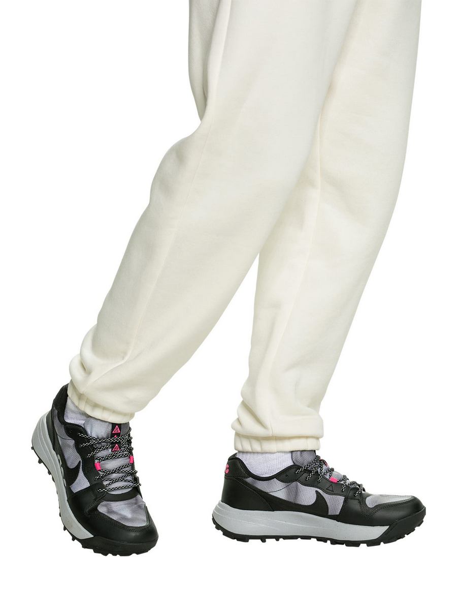 

Кроссовки мужские Nike 001392287 черные 44 EU, Черный, 001392287