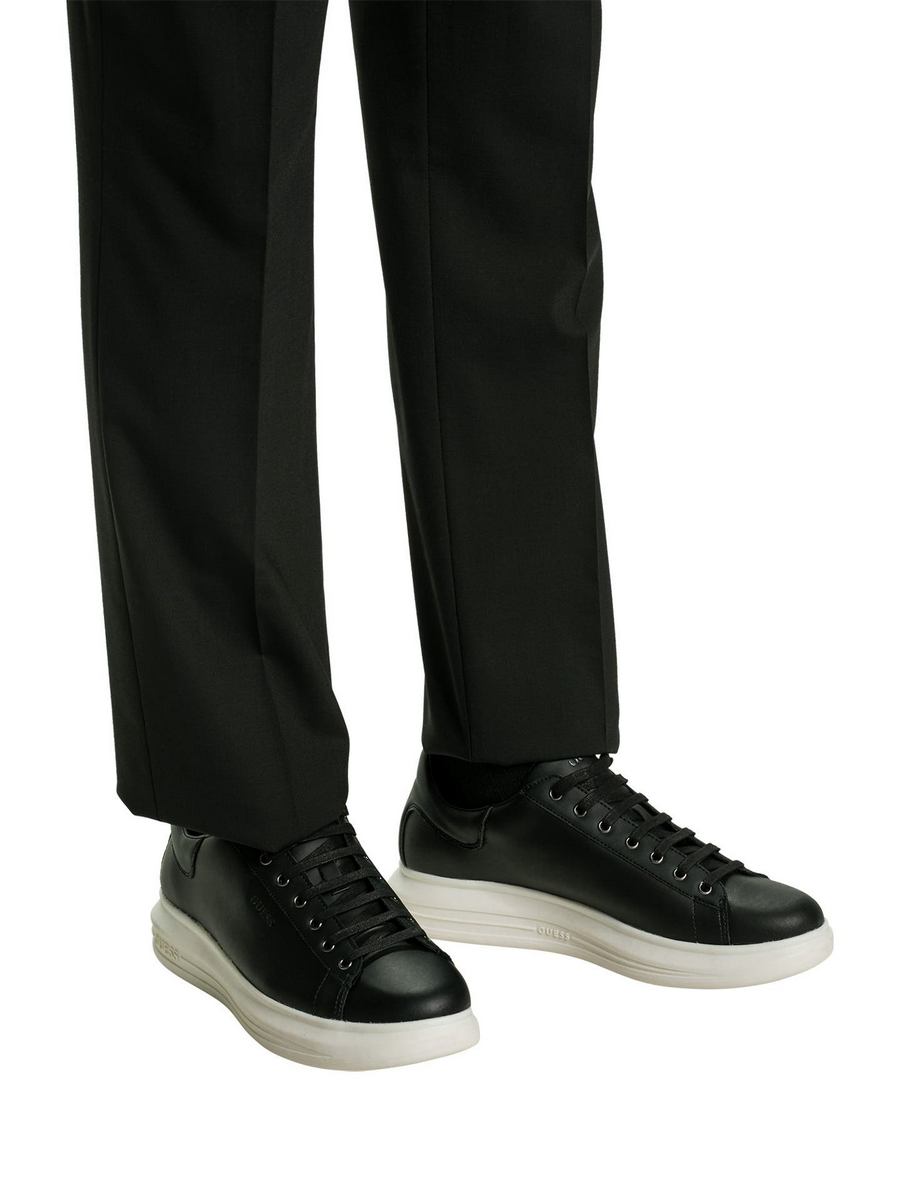 

Кеды мужские Guess 001394183 черные 45 EU, Черный, 001394183