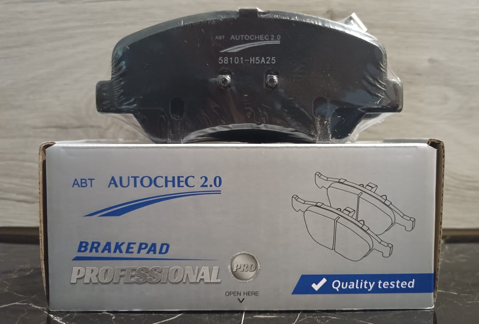 

Тормозные колодки AUTOCHEC 58101-H5A25 KIA HYUNDAI для KIA Rio (4G), Hyundai Solaris (2G)