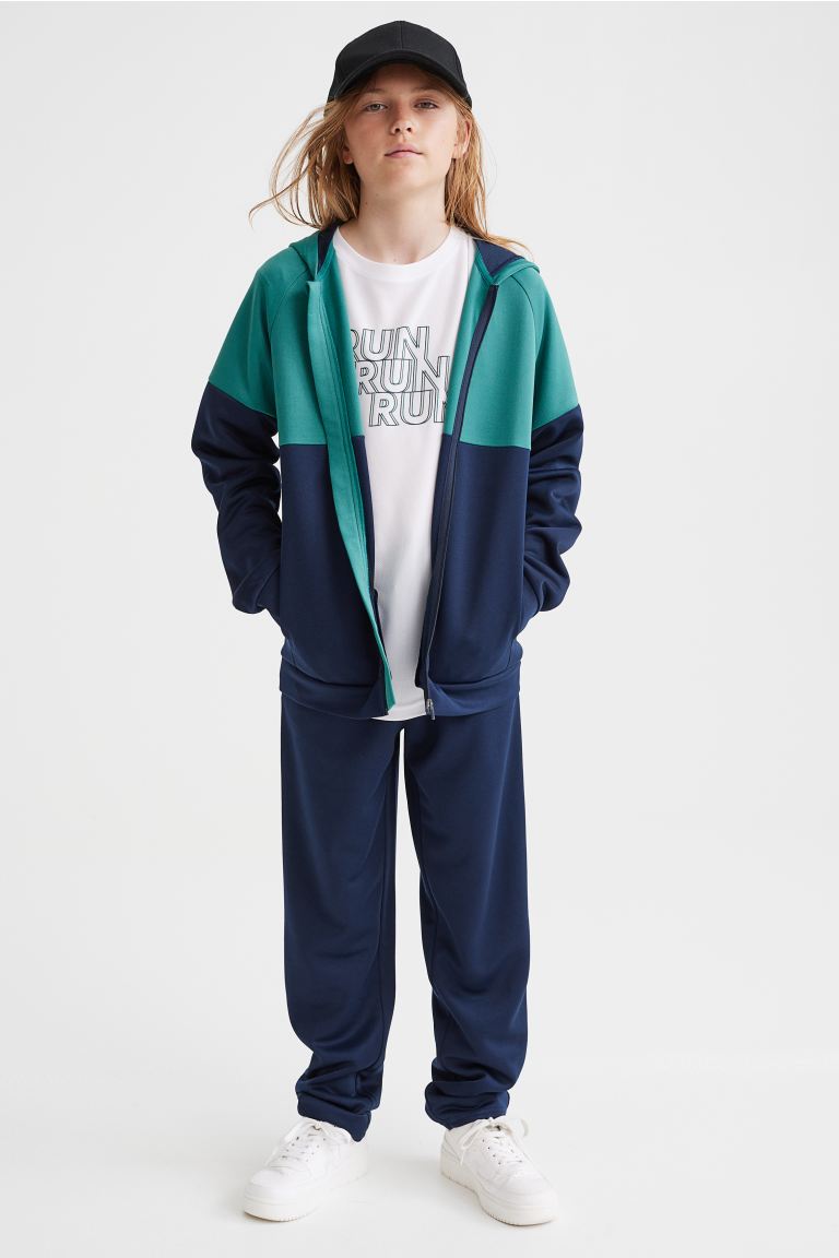 

Костюм детский H&M 0942128, разноцветный/разноцветный, размер 158 (доставка из-за рубежа), 0942128