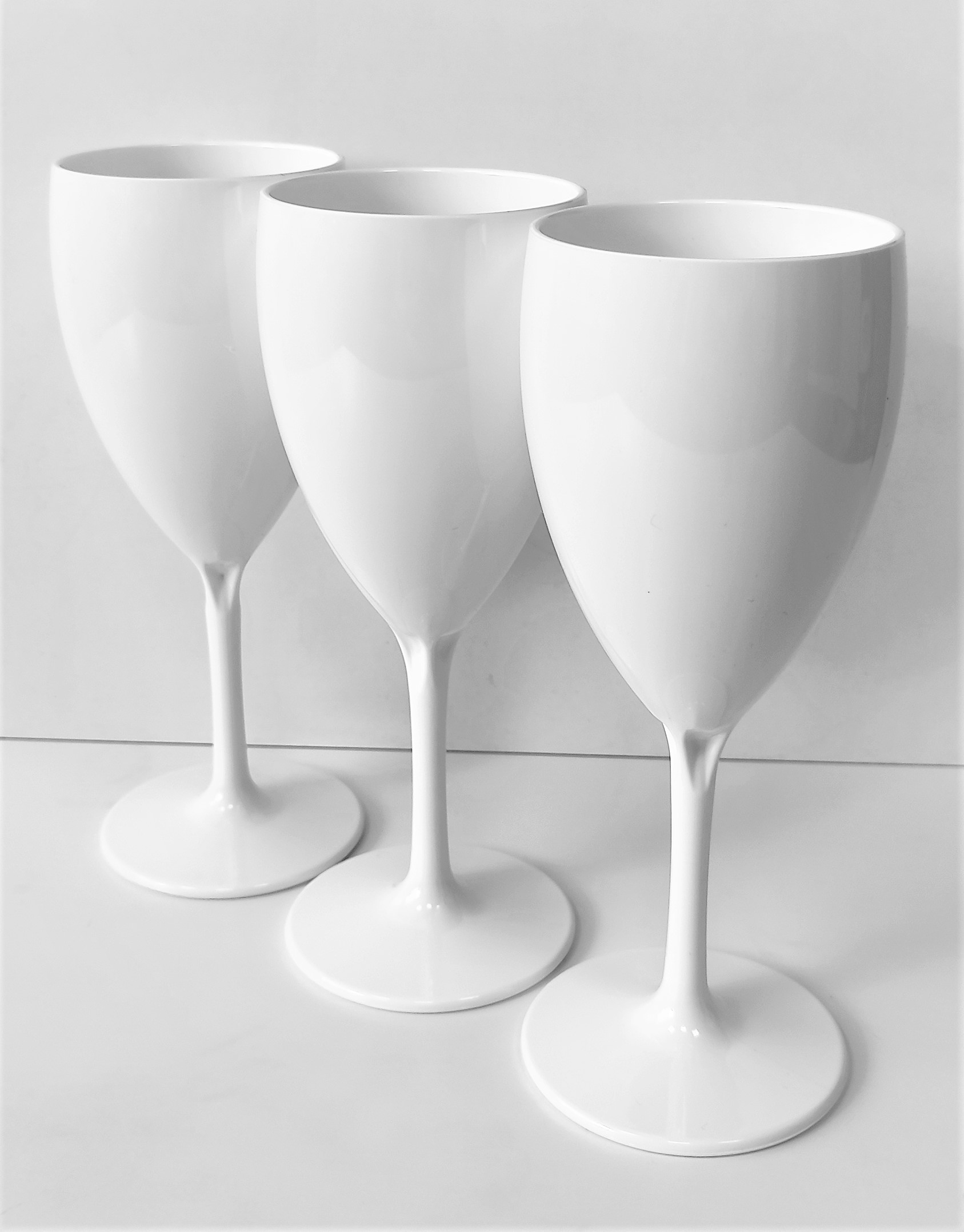 Бокалы для вина Touch белые из поликарбоната 3 штуки