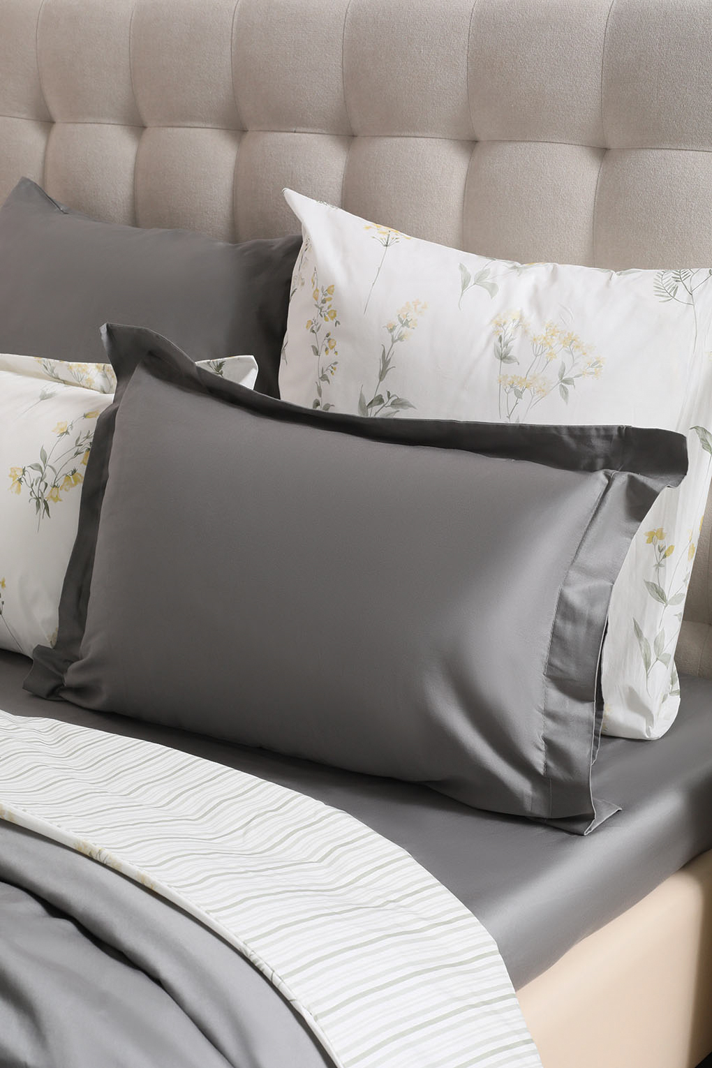 

60292064 Наволочка с ушками 21maison (темно-серый) (50x70)