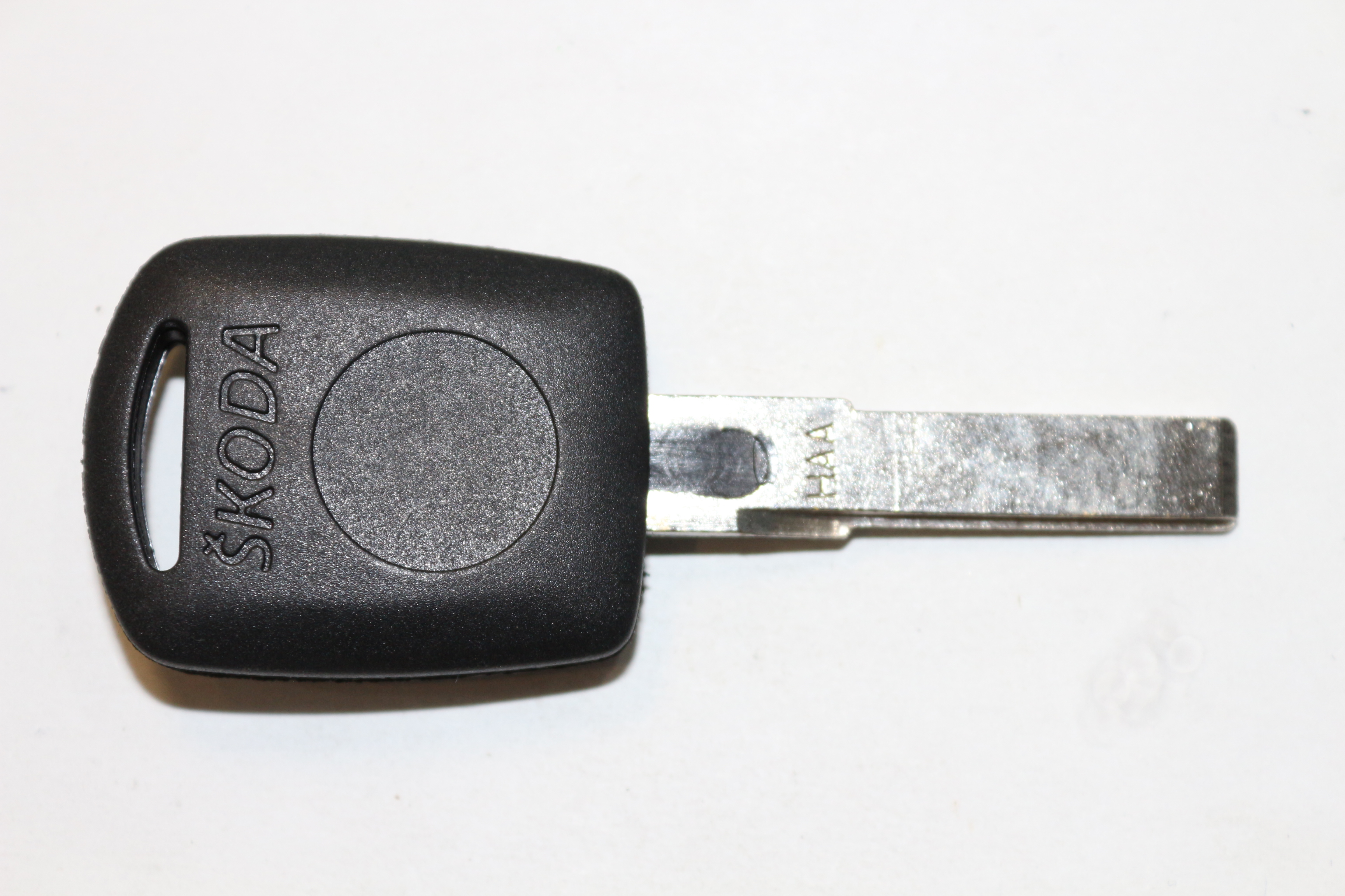 

Ключ зажигания Autokey заготовка для Skoda с чипом T5 стекло