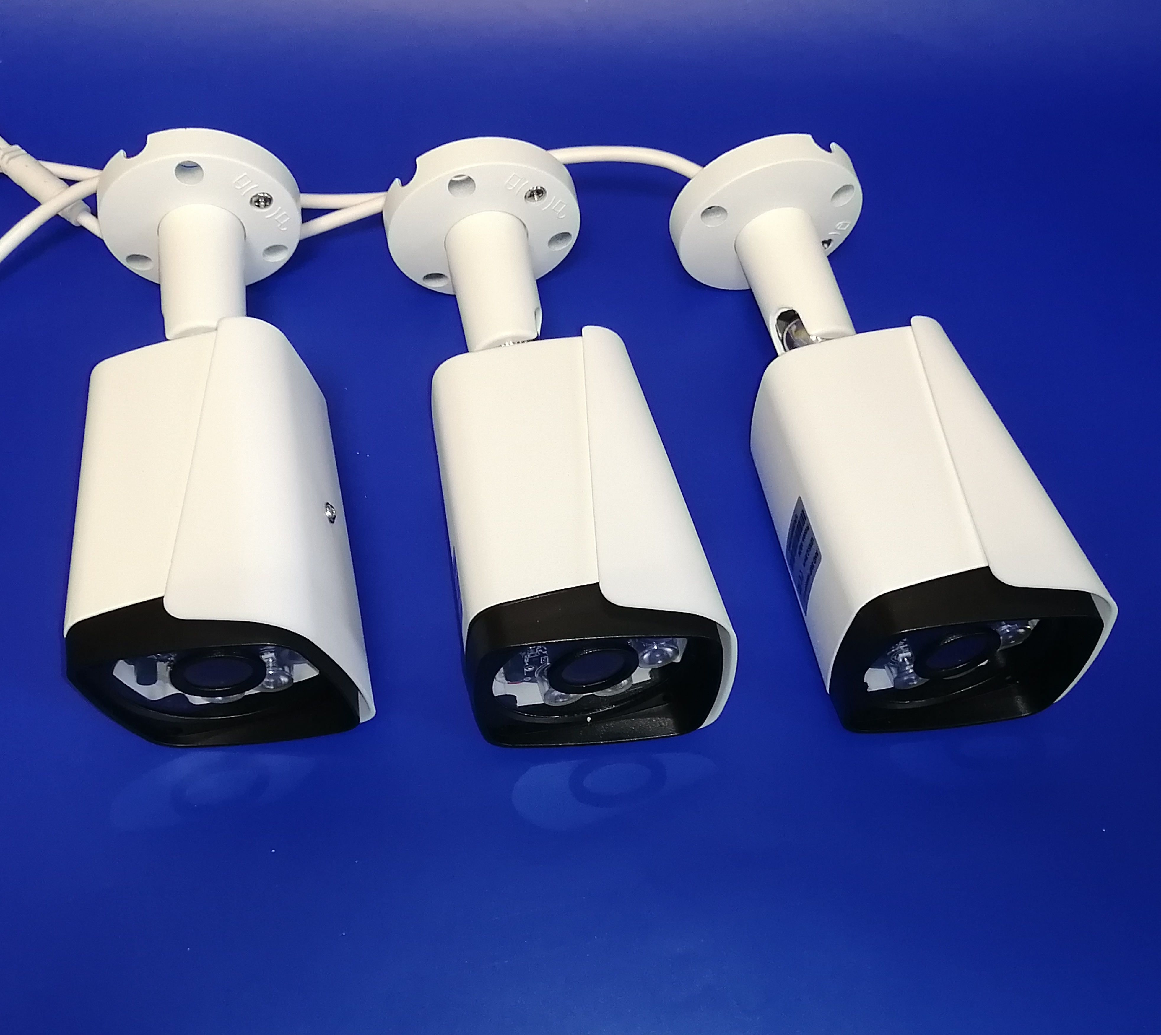 

Камера видеонаблюдения 2MP AHD Procon 2.8 IR IP66 (Комплект из 3шт.)