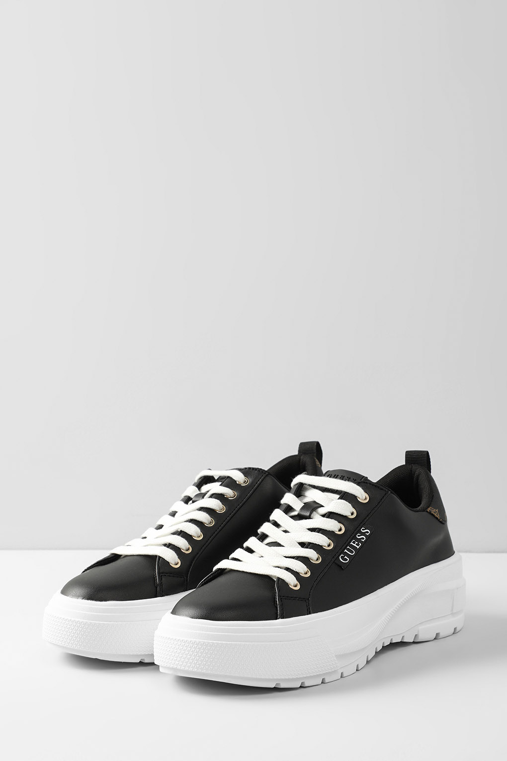 

Кеды женские Guess FL8ED2 SMA12 черные 39 RU, FL8ED2 SMA12