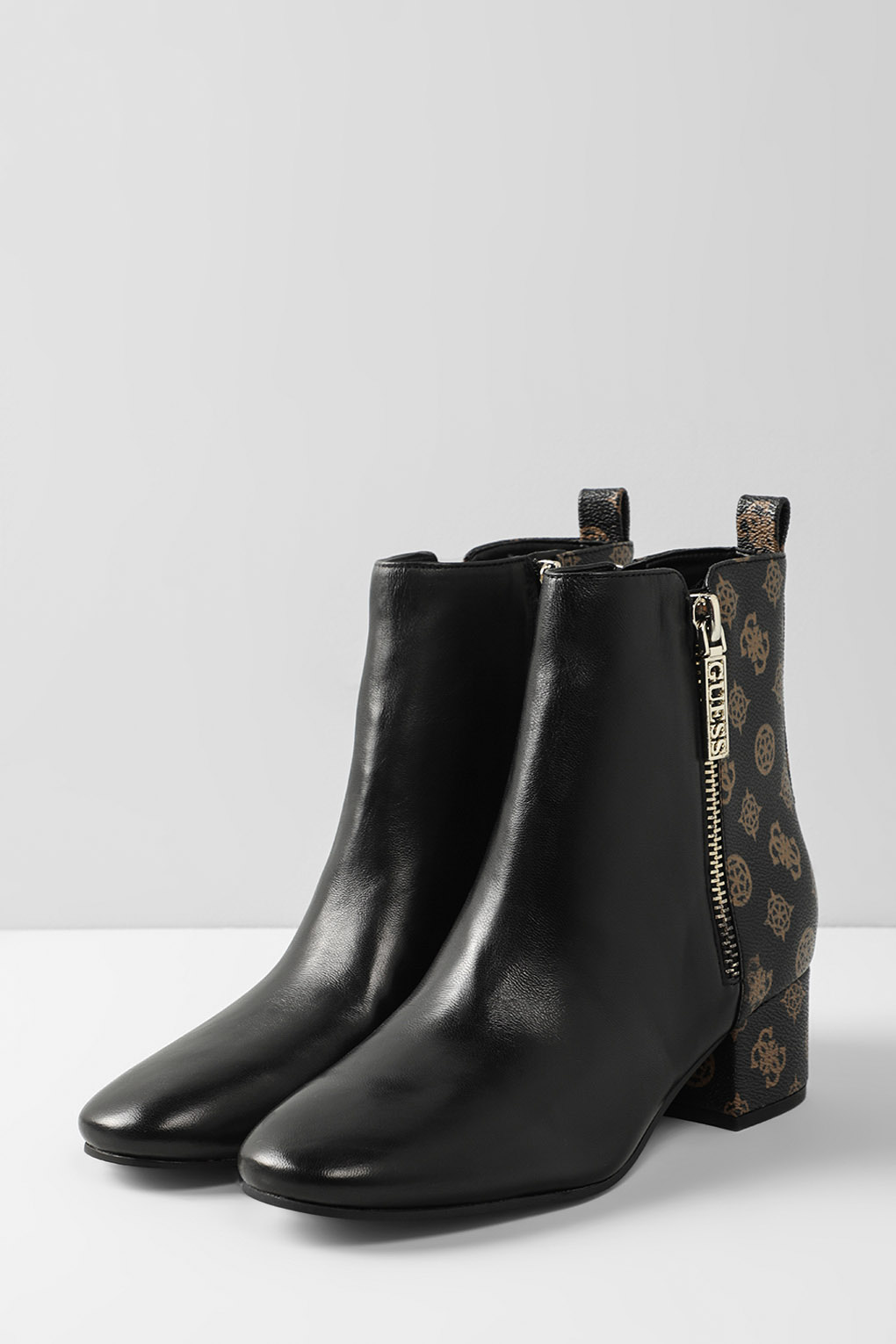 

Ботильоны женские Guess FL8SDA FAL09 черные 35 RU, FL8SDA FAL09