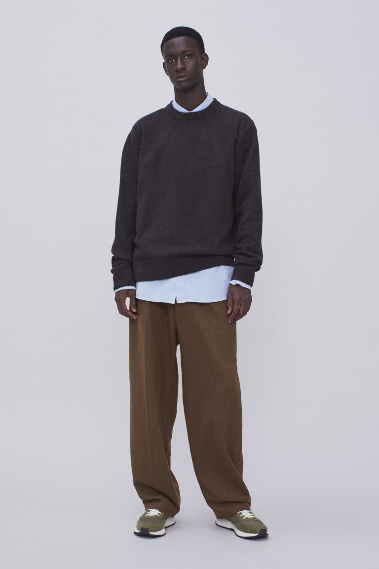 

Брюки мужские H&M 1076839001 коричневые 50 RU (доставка из-за рубежа), 1076839001