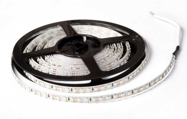 фото Светодиодная лента general 12v 9,6w/m, 120led/m, 840lm/m, 6500k, 5 метров, 501410