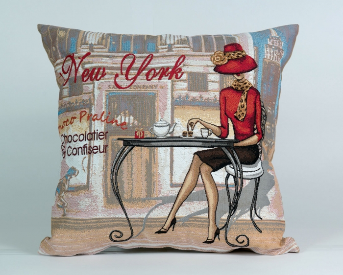 фото Подушка декоративная гобеленовая 45x45 "кафе нью-йорк правая" студия текстильного дизайна